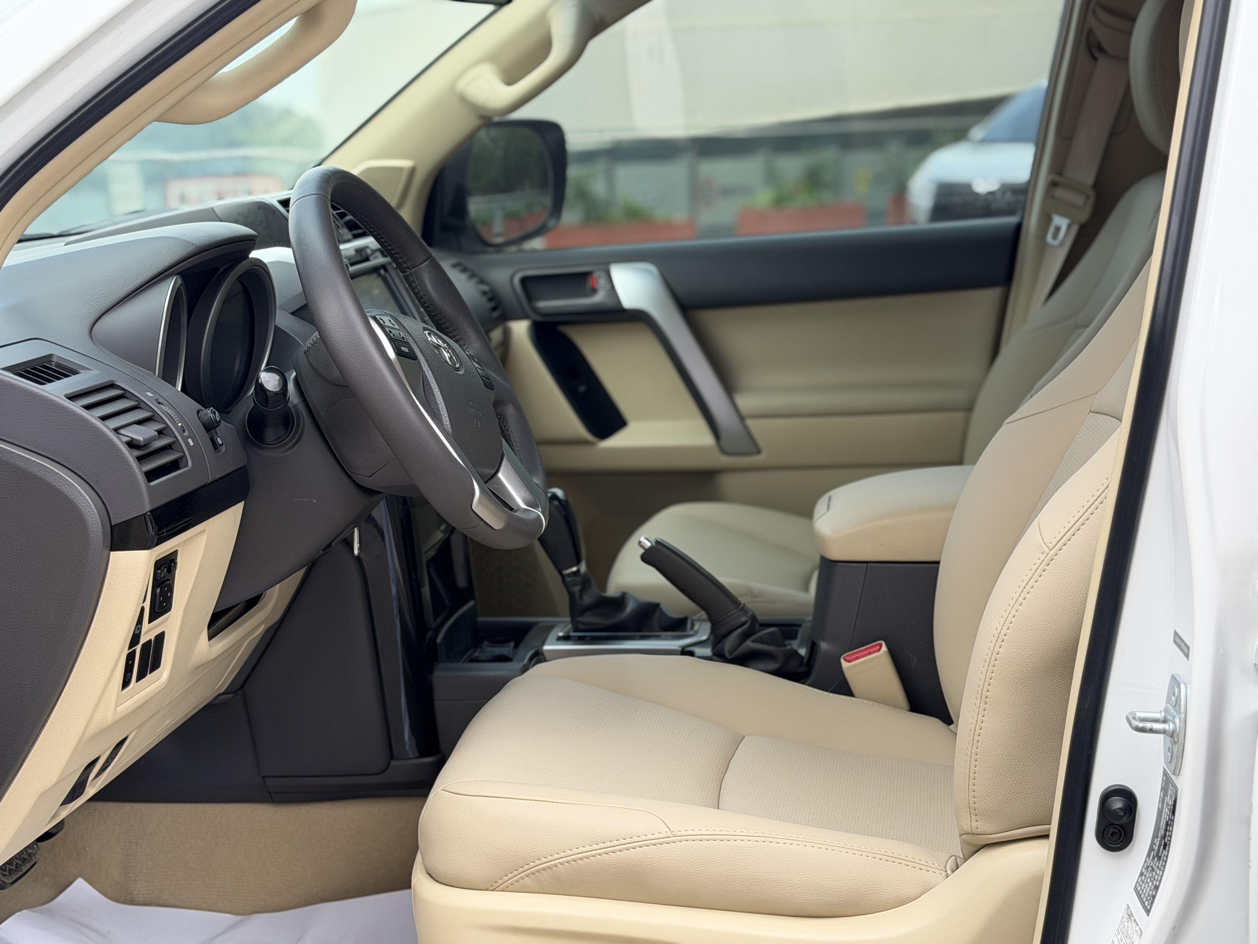 Toyota Land Cruiser Prado 2014 thumb 5