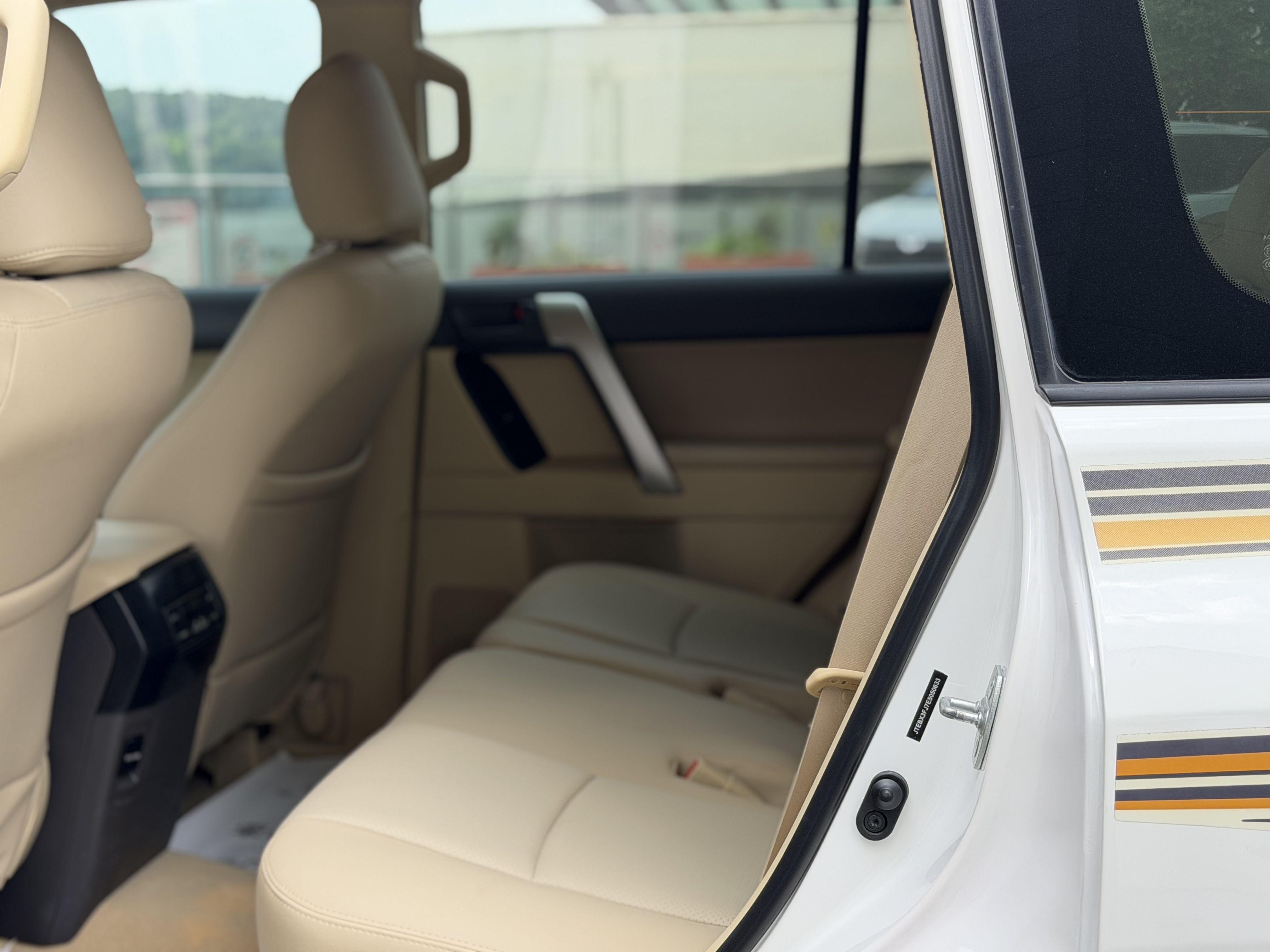 Toyota Land Cruiser Prado 2014 thumb 6