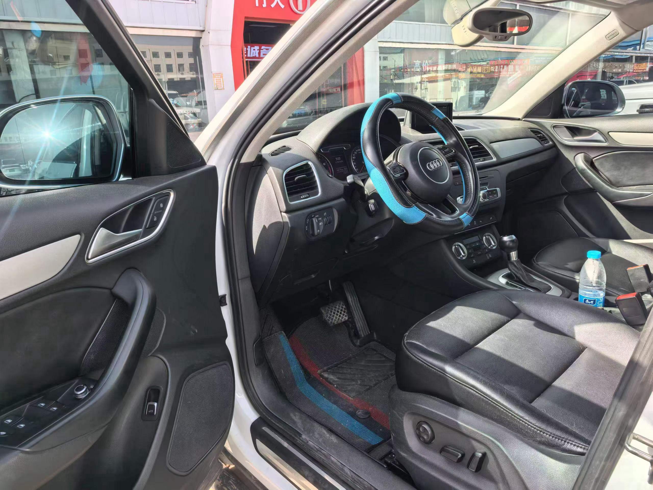 Audi Q3 2015 thumb 7