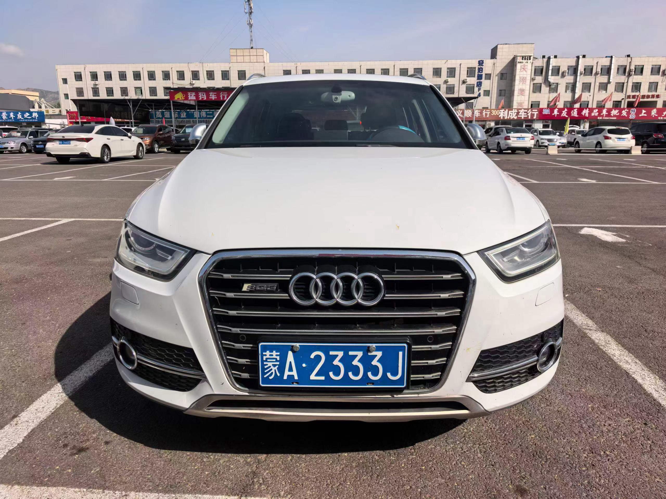 Audi Q3 2015 thumb 9