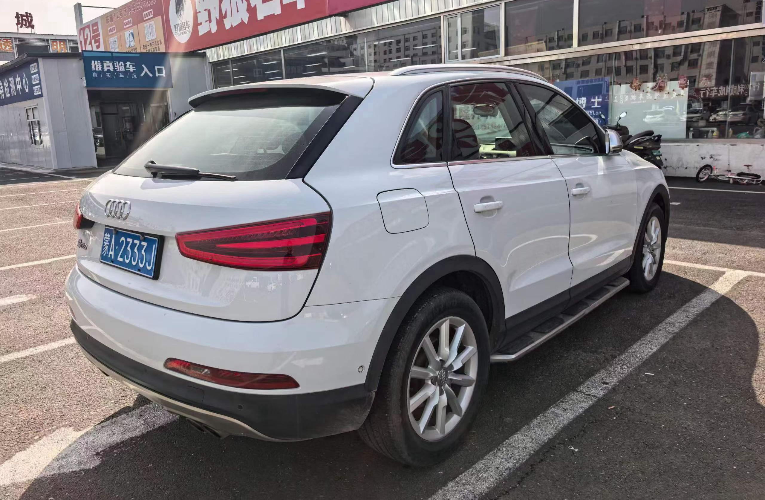 Audi Q3 2015 thumb 11
