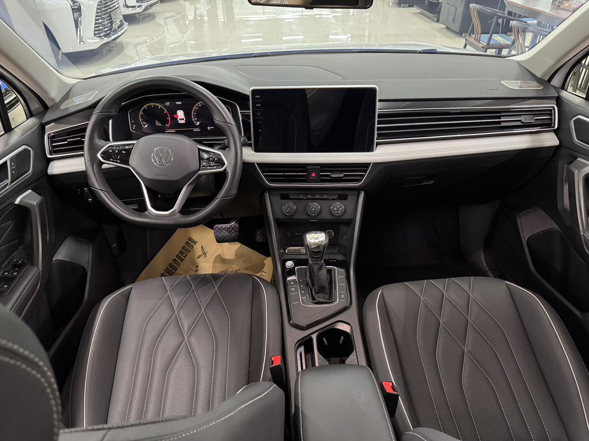 Volkswagen Tiguan 2023 thumb 5