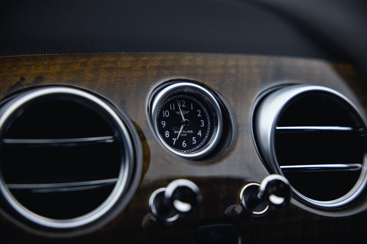Bentley Ou Lu 2012 thumb 11