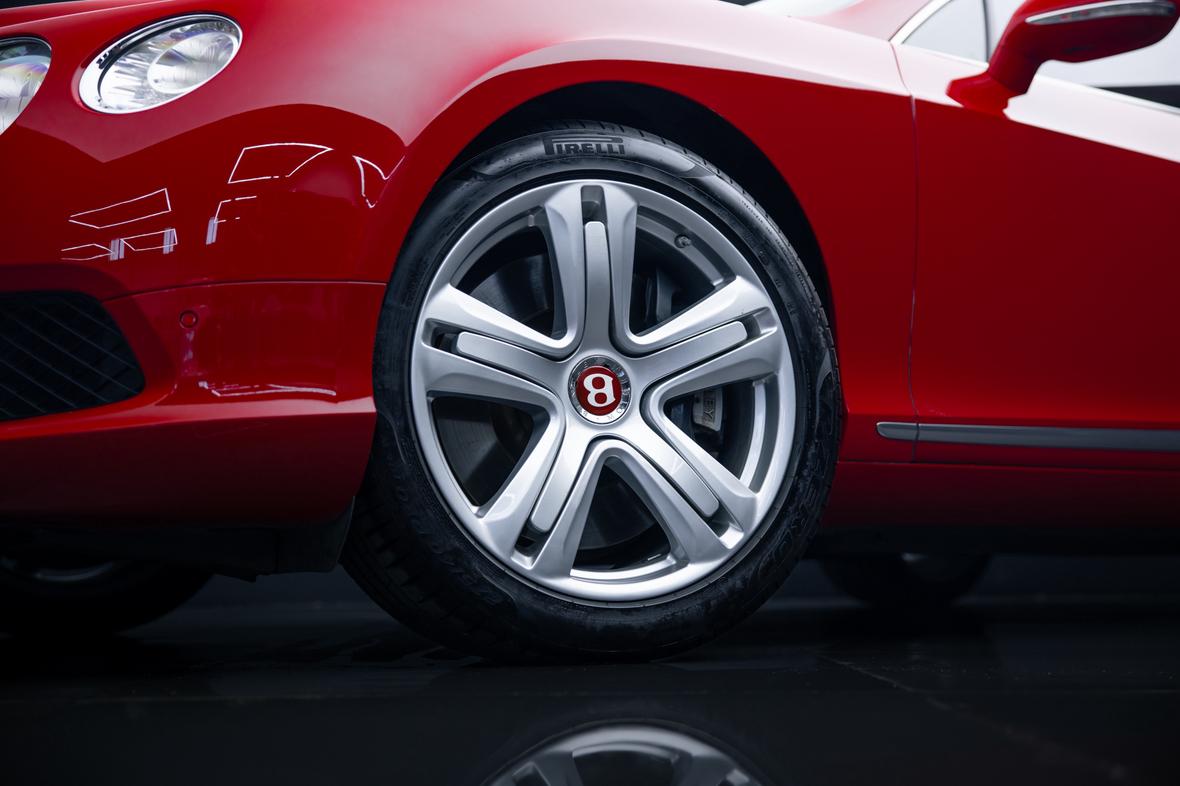 Bentley Ou Lu 2012 thumb 12