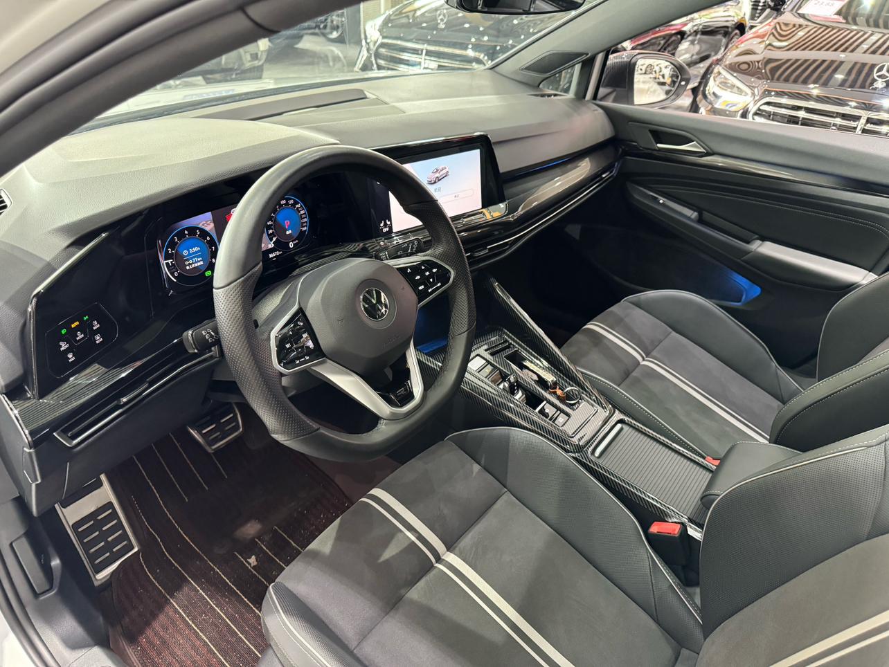 Volkswagen Golf Sportsvan 2023 thumb 10
