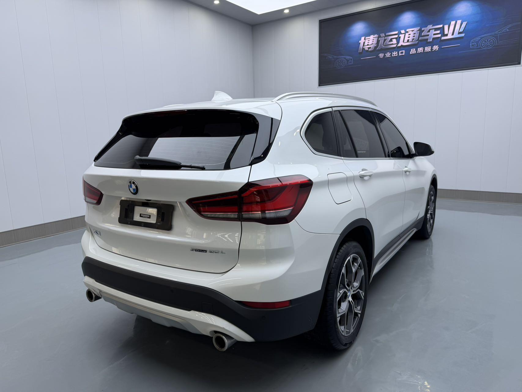 BMW X1 2022 thumb 4