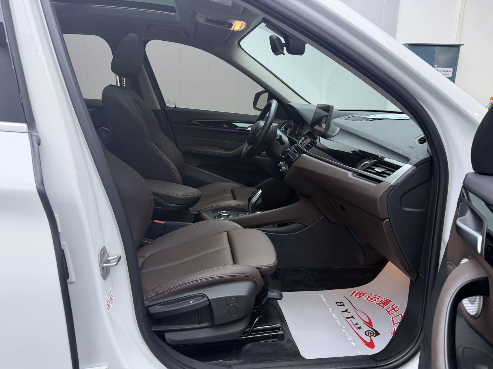 BMW X1 2022 thumb 10