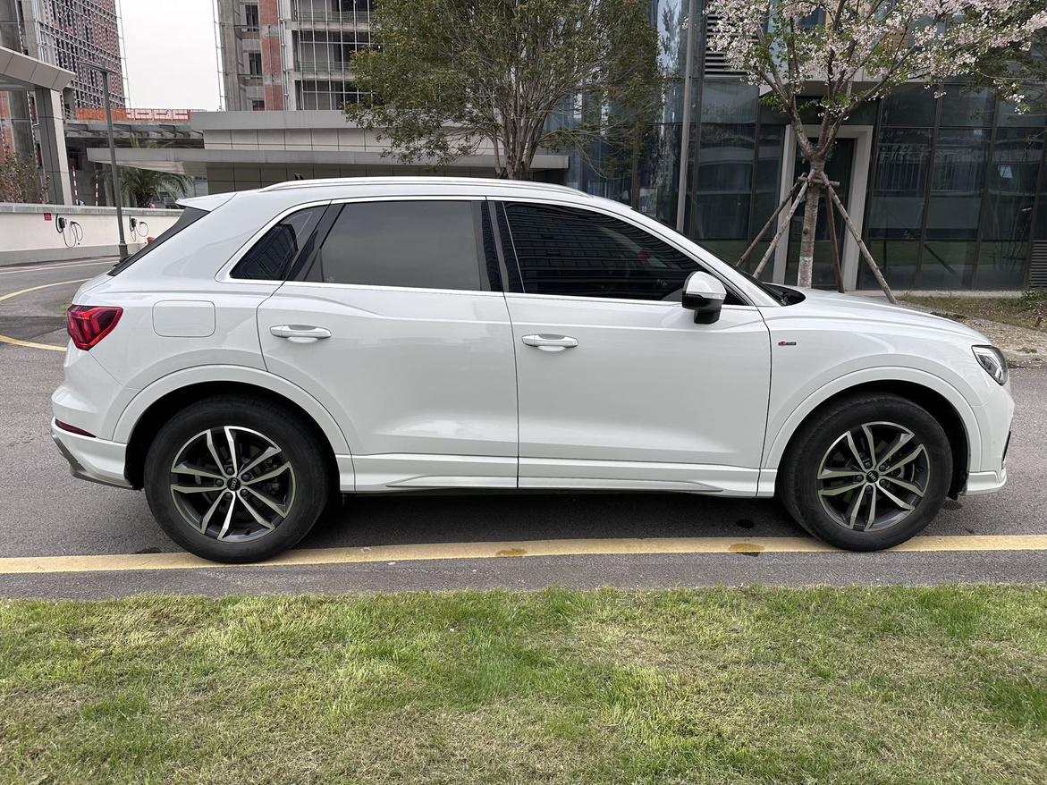 Audi Q3 2022 thumb 6