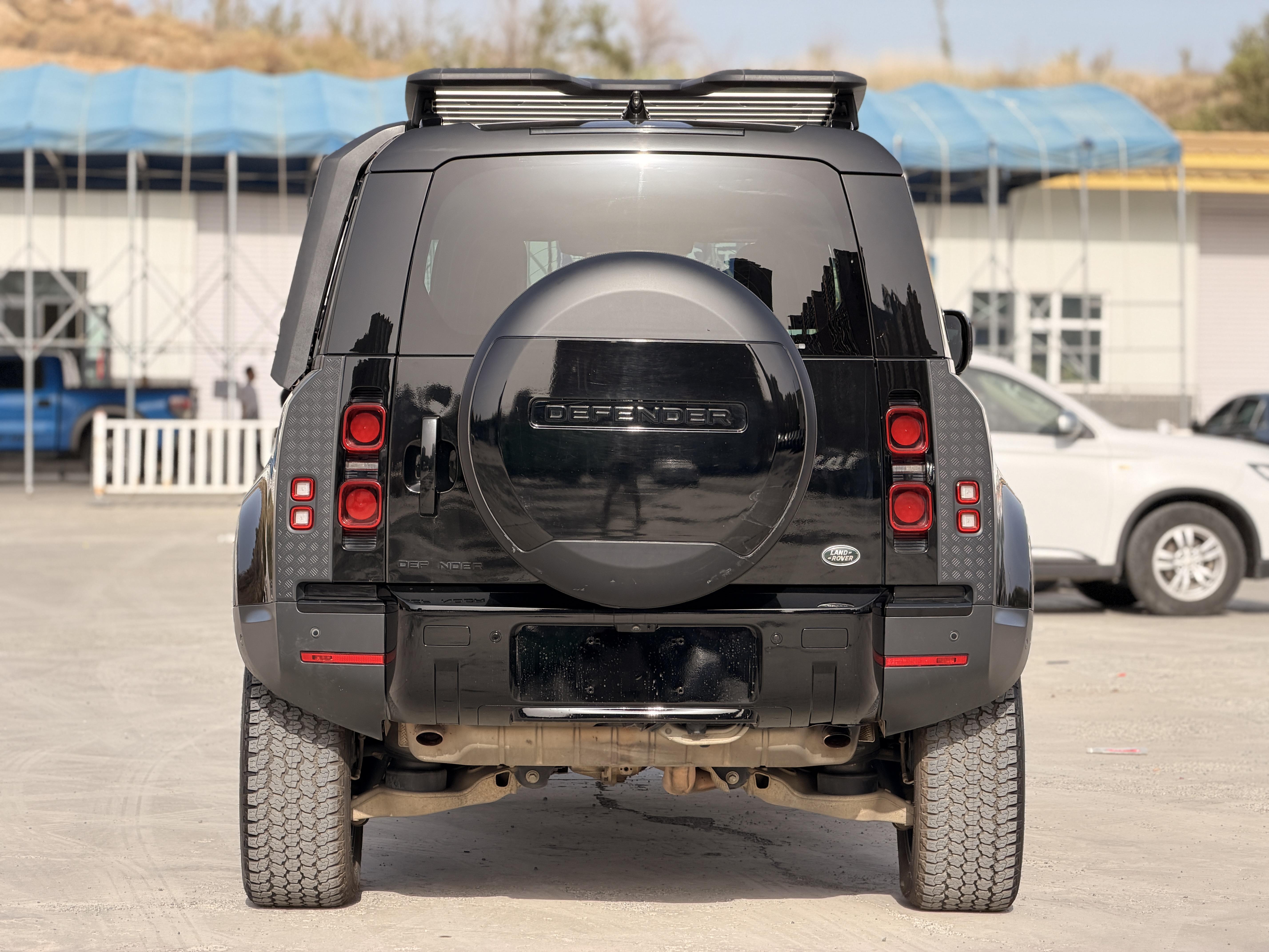 Land Rover Defender 2020 thumb 3