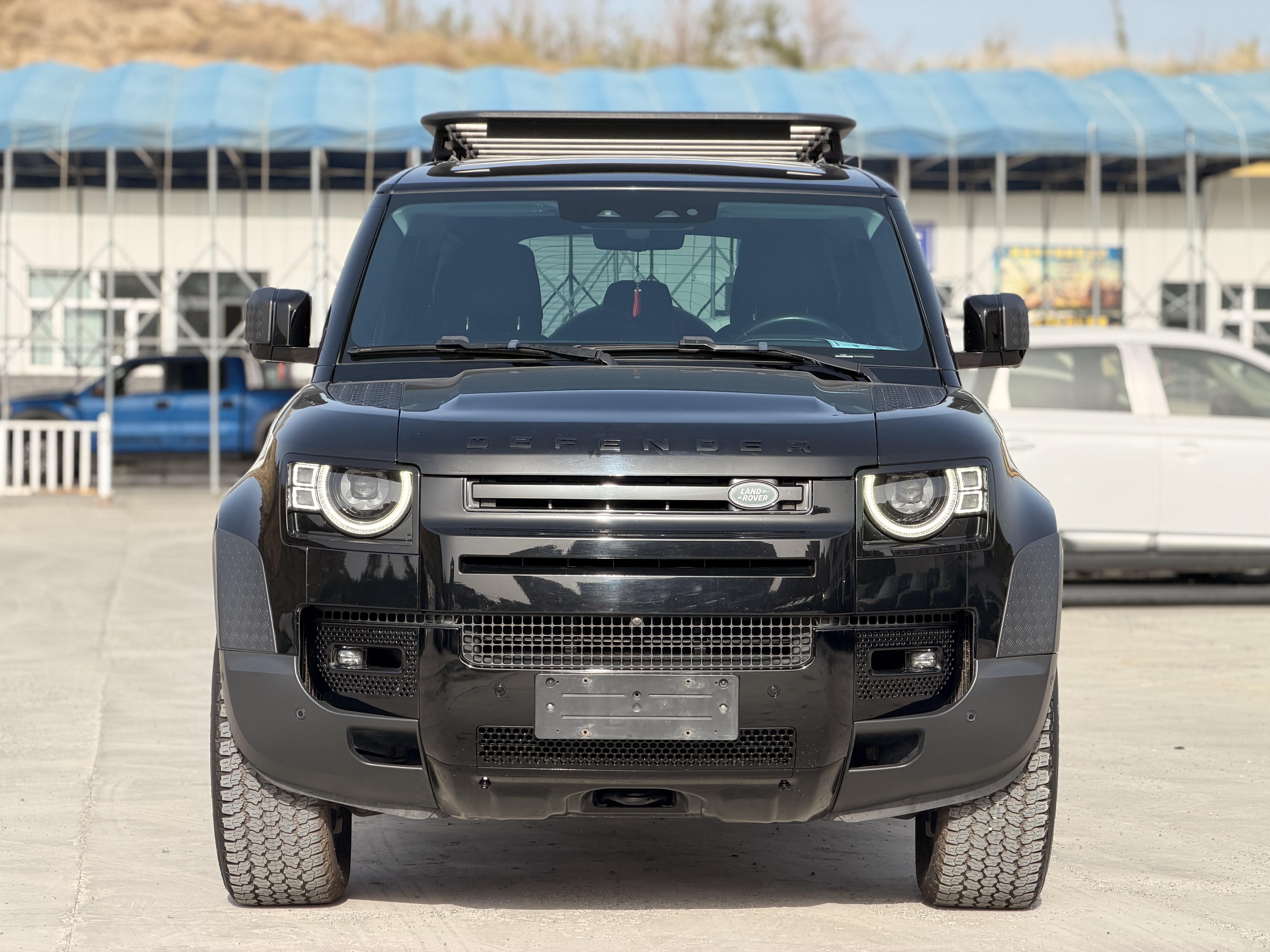 Land Rover Defender 2020 thumb 9