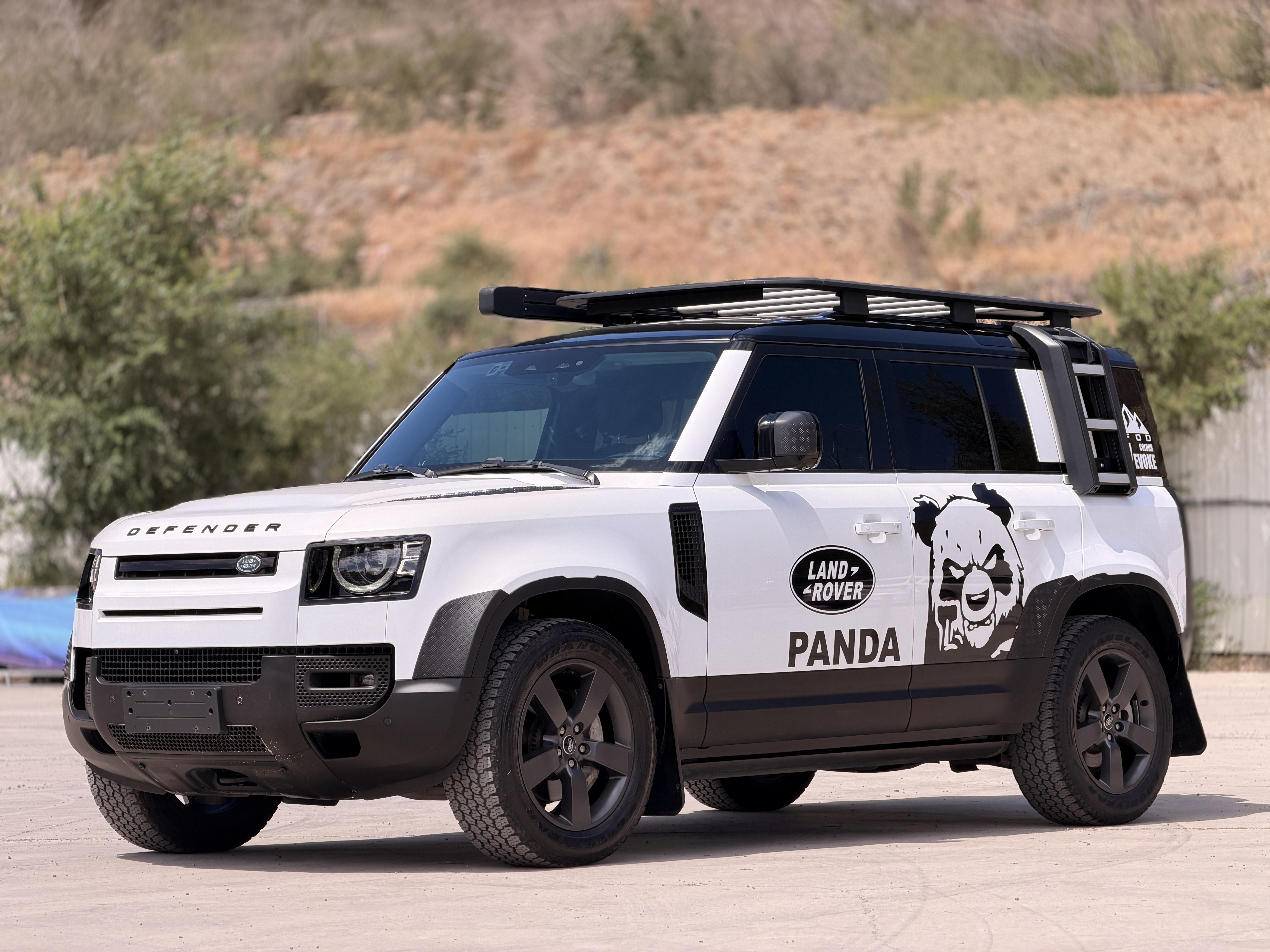 Land Rover Defender 2022 thumb 8