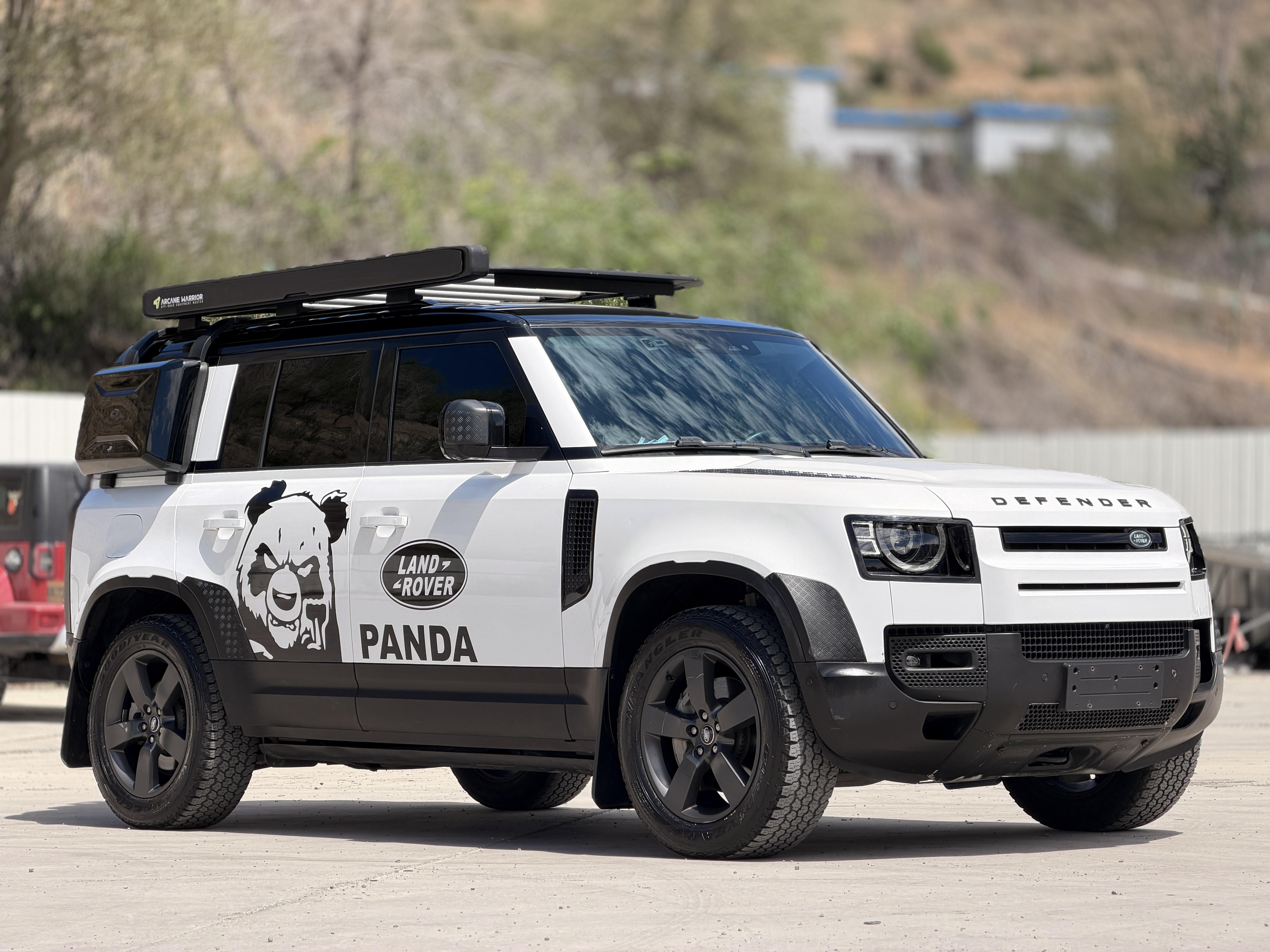 Land Rover Defender 2022 thumb 10
