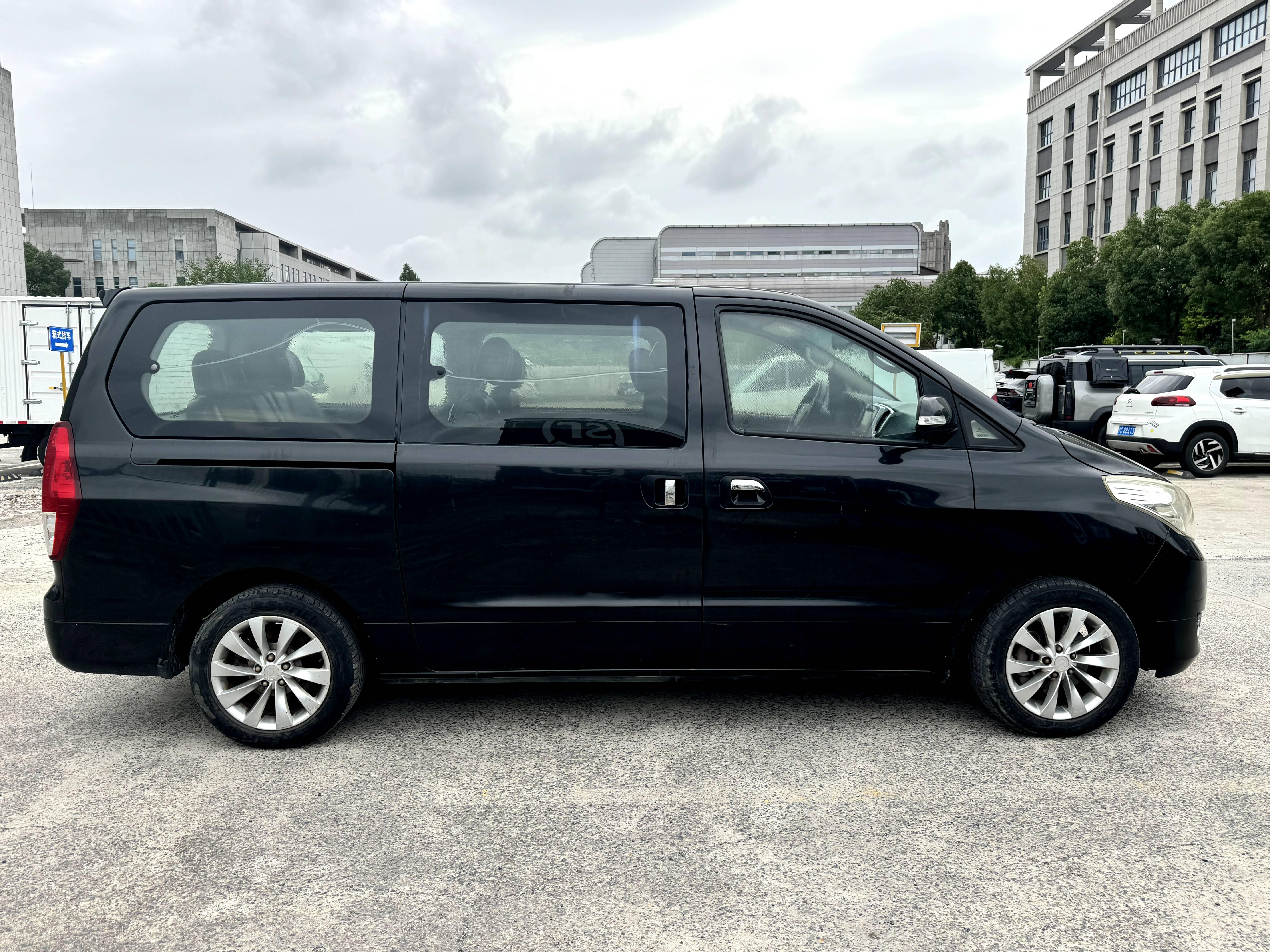 Dongfeng Fengxing M7 2016 thumb 6