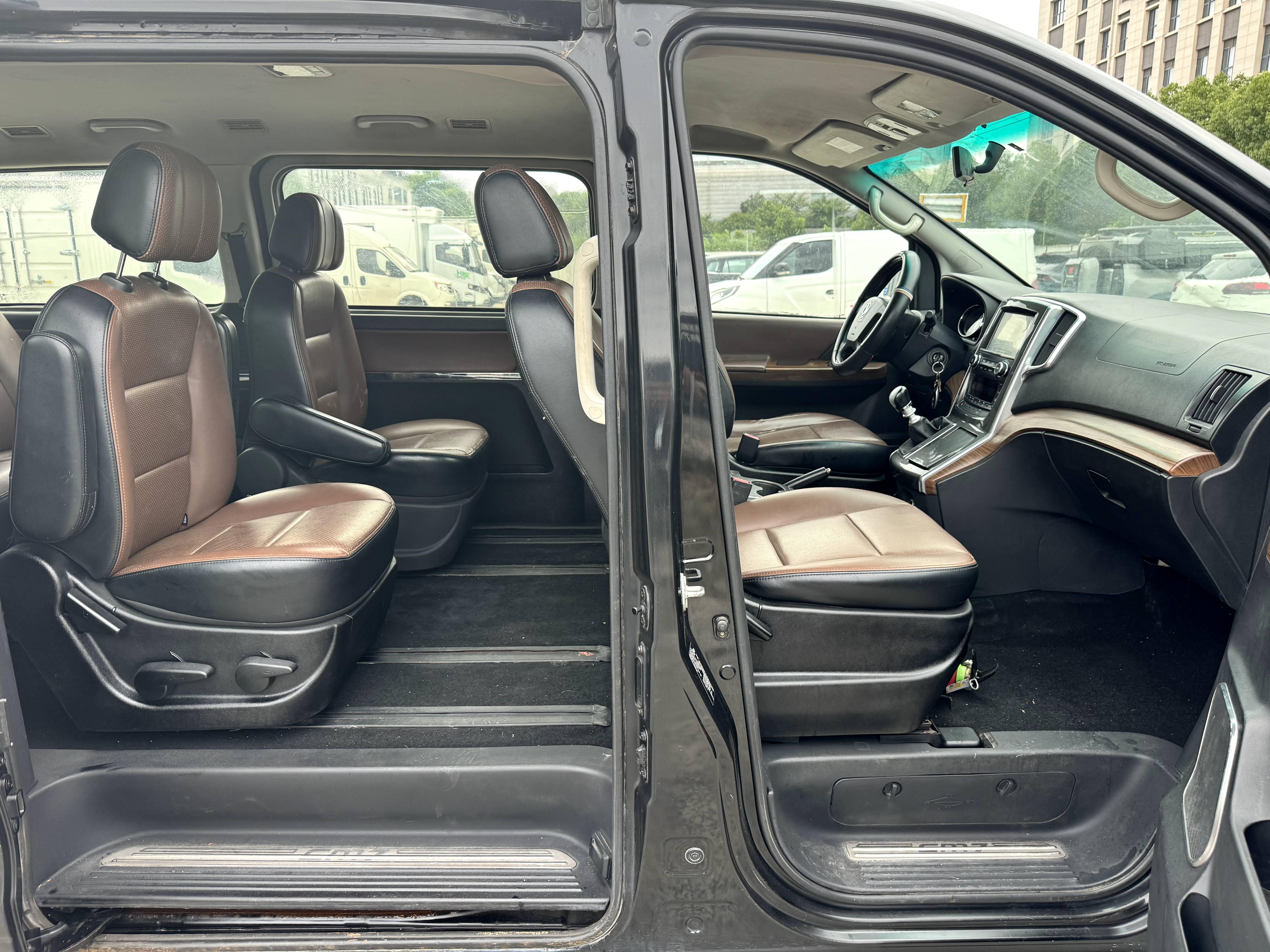 Dongfeng Fengxing M7 2016 thumb 11