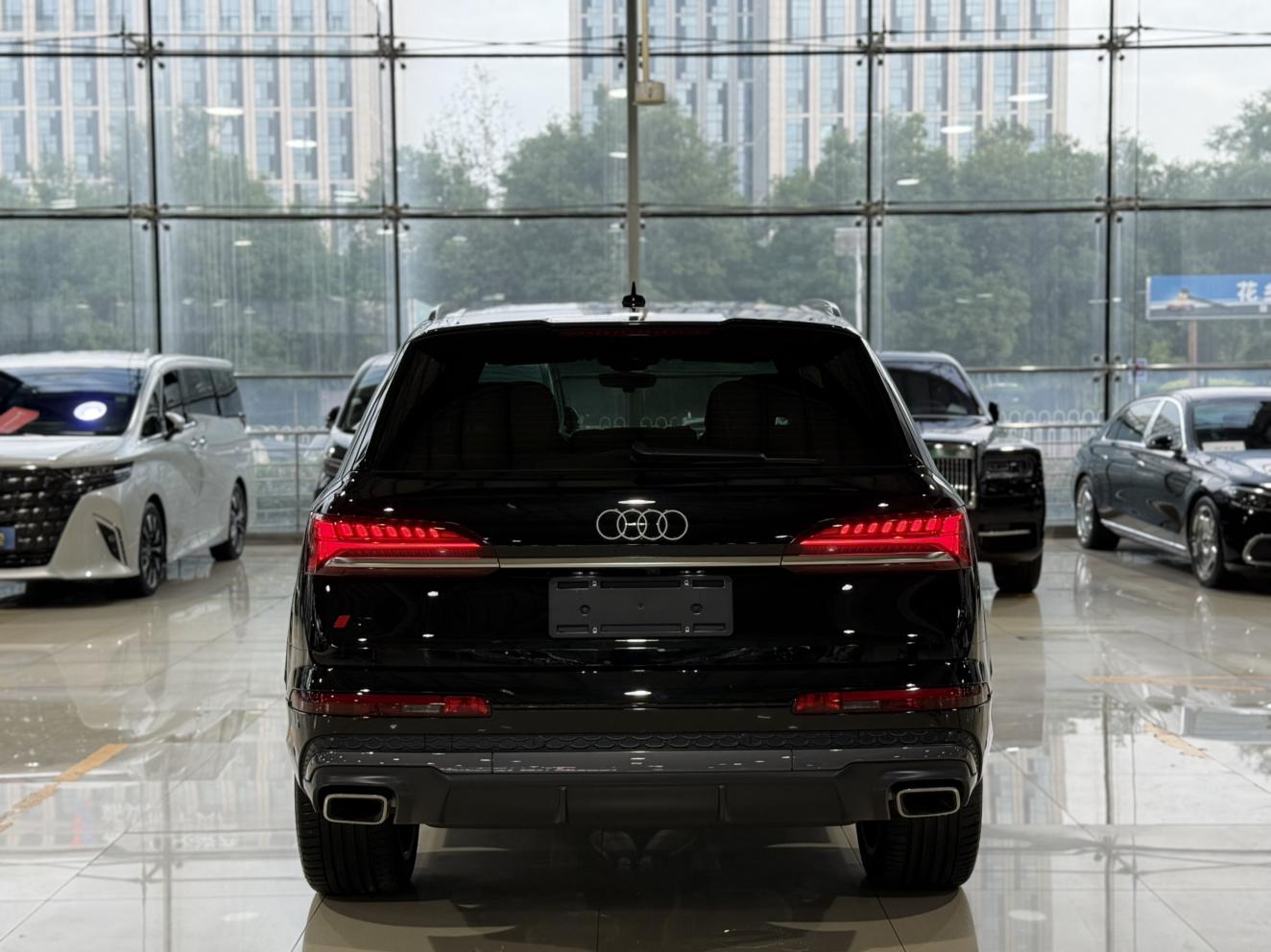 Audi Q7 2025 thumb 3
