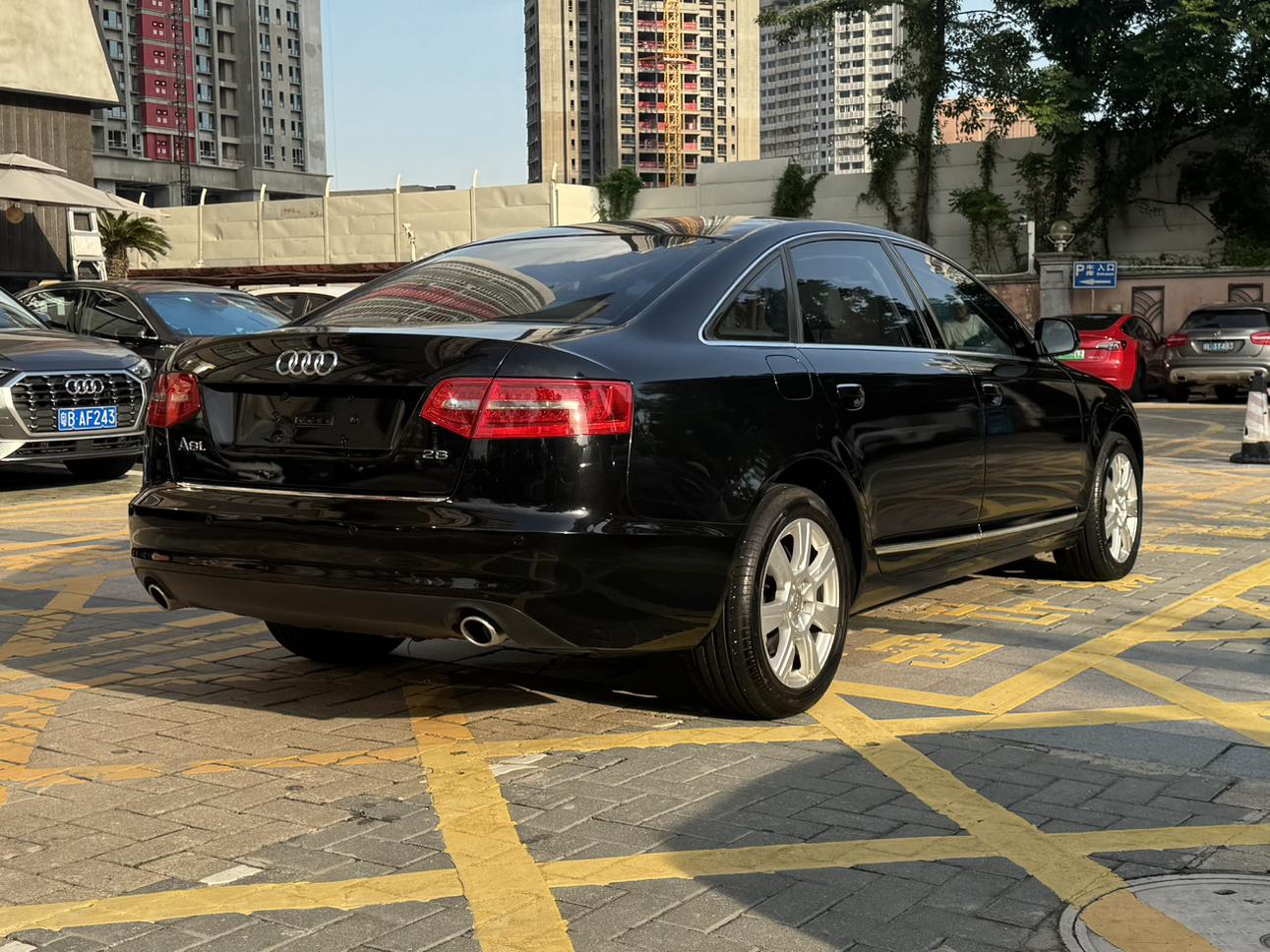 Audi A6 2010 thumb 4