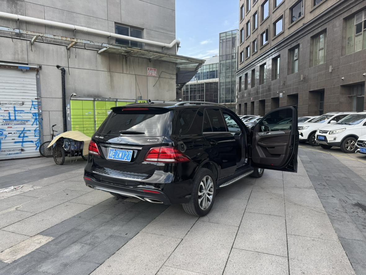 Mercedes-Benz GLE 2015 thumb 4