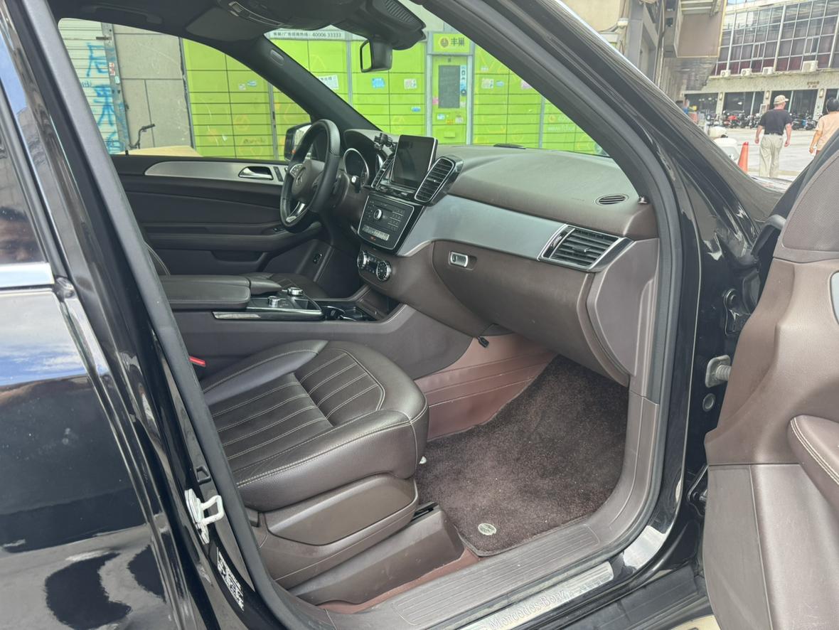 Mercedes-Benz GLE 2015 thumb 8