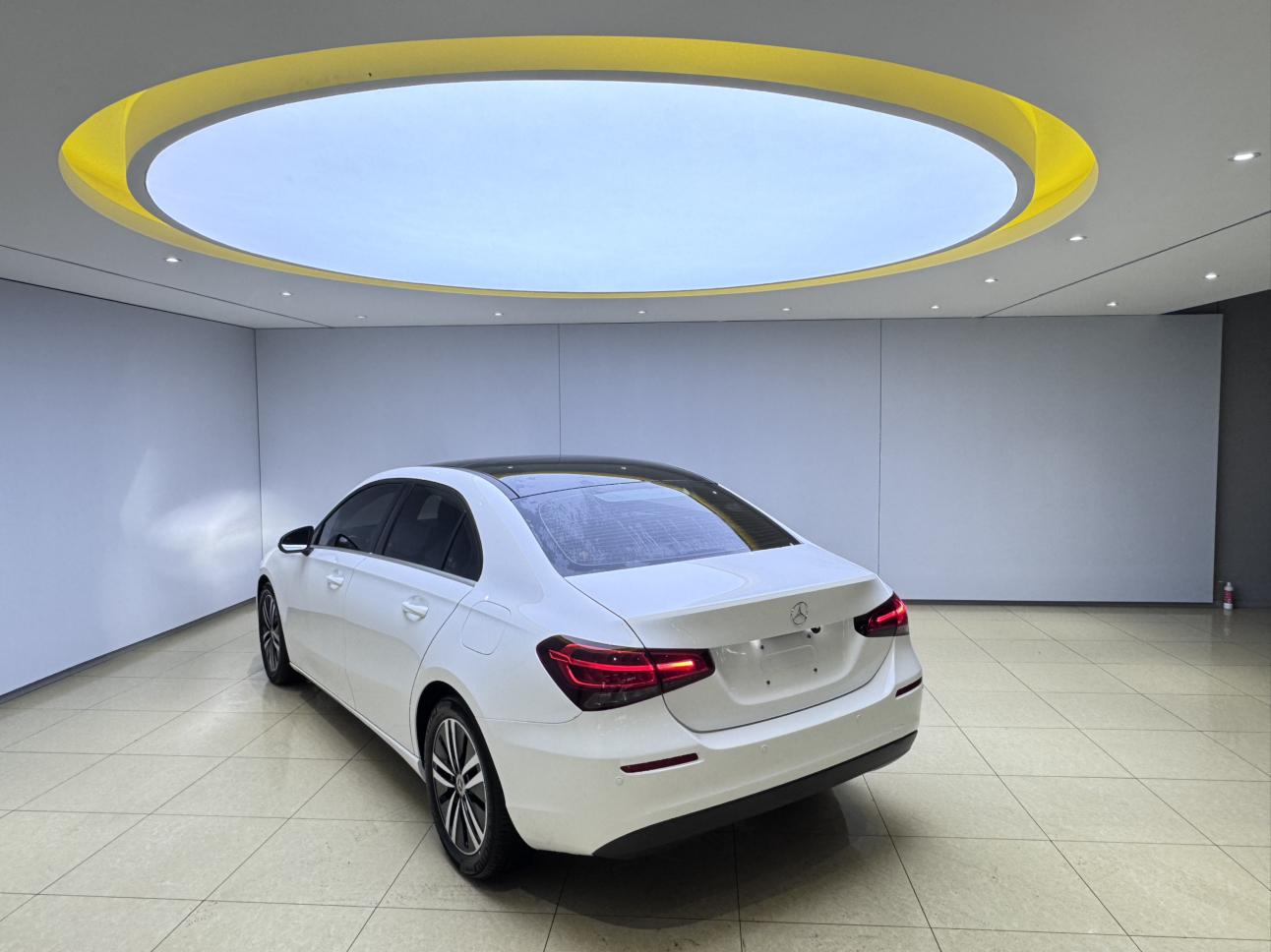 Mercedes-Benz A-Класс 2022 thumb 2