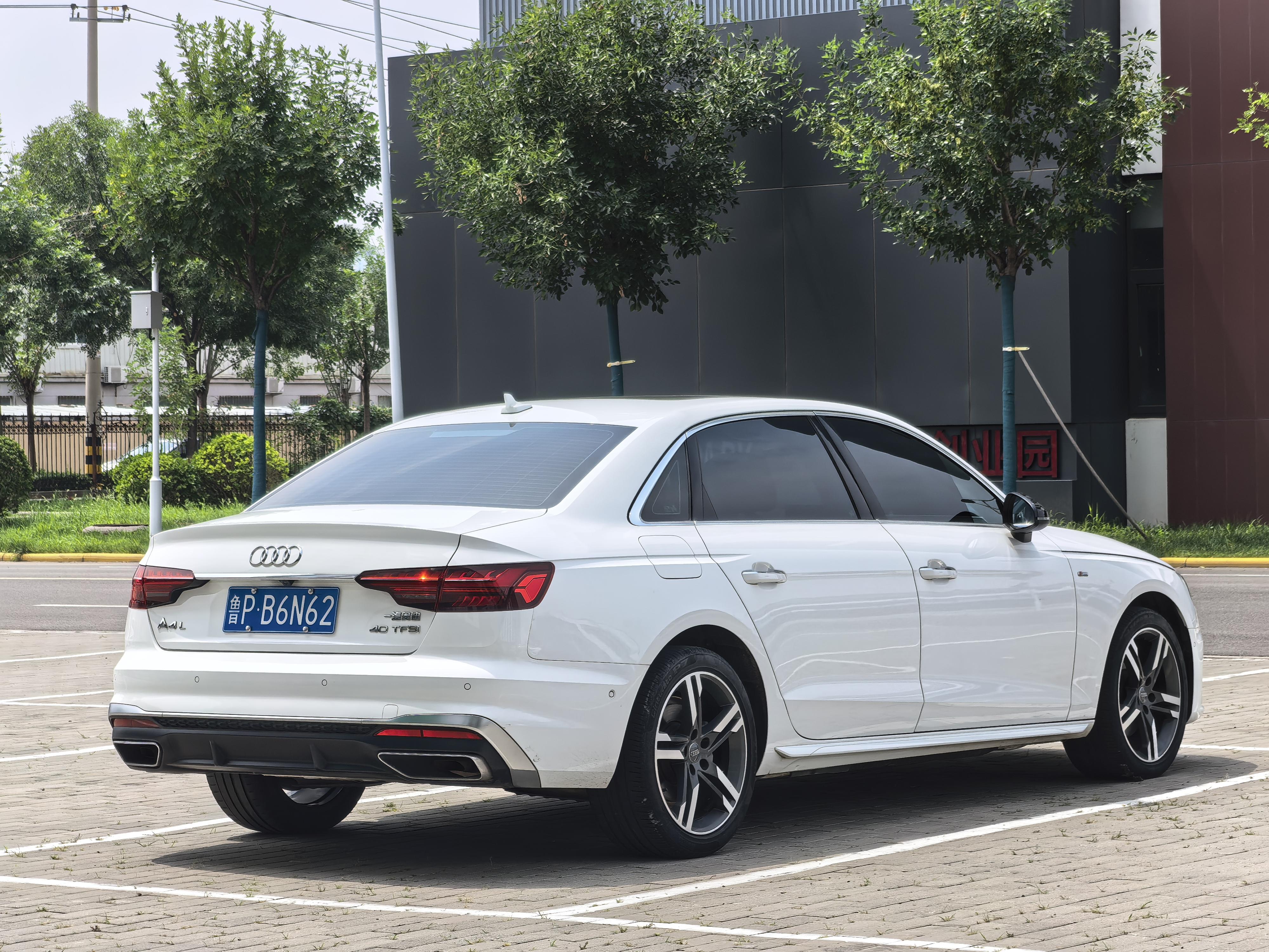 Audi A4 2020 thumb 4