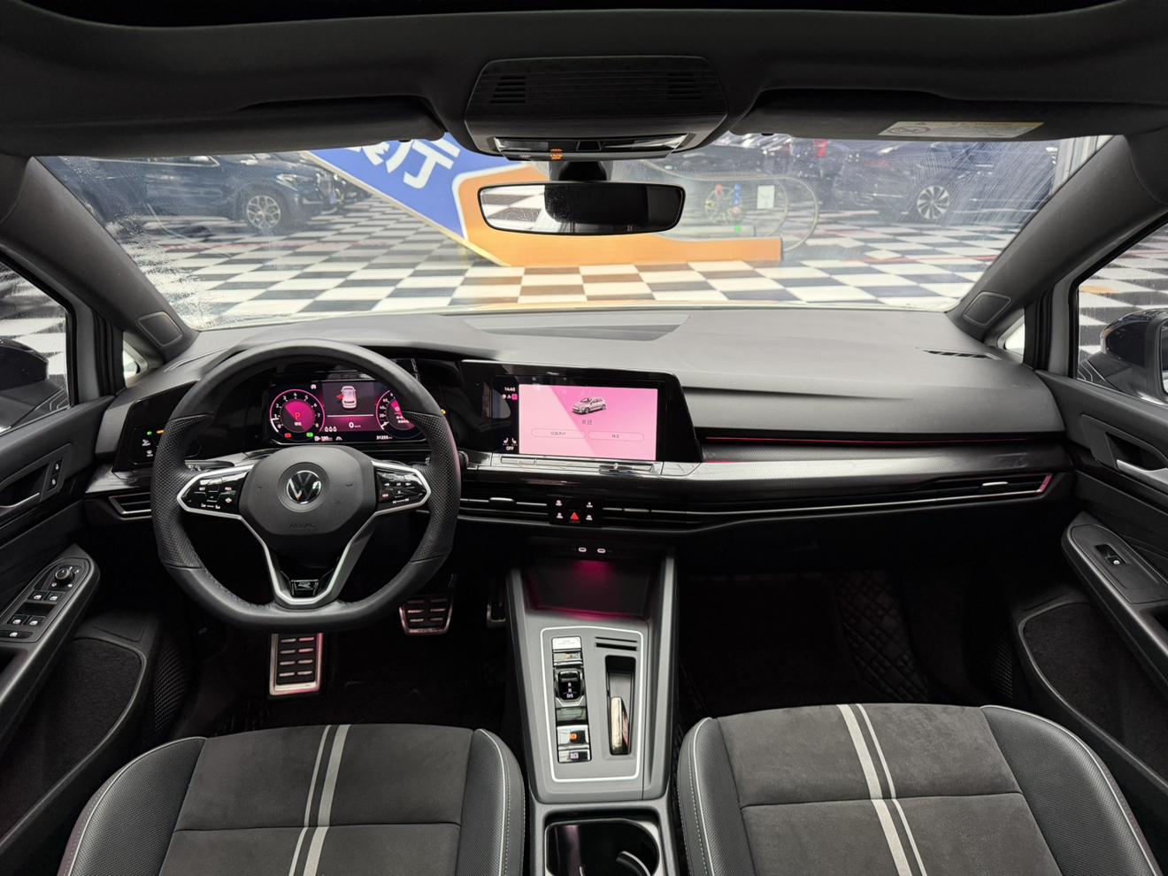 Volkswagen Golf Sportsvan 2023 thumb 9