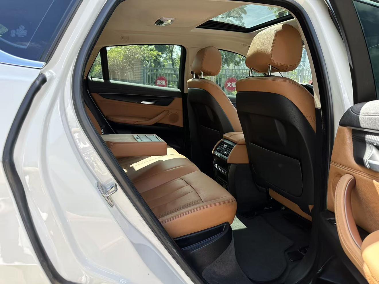 BMW X6 2015 thumb 8