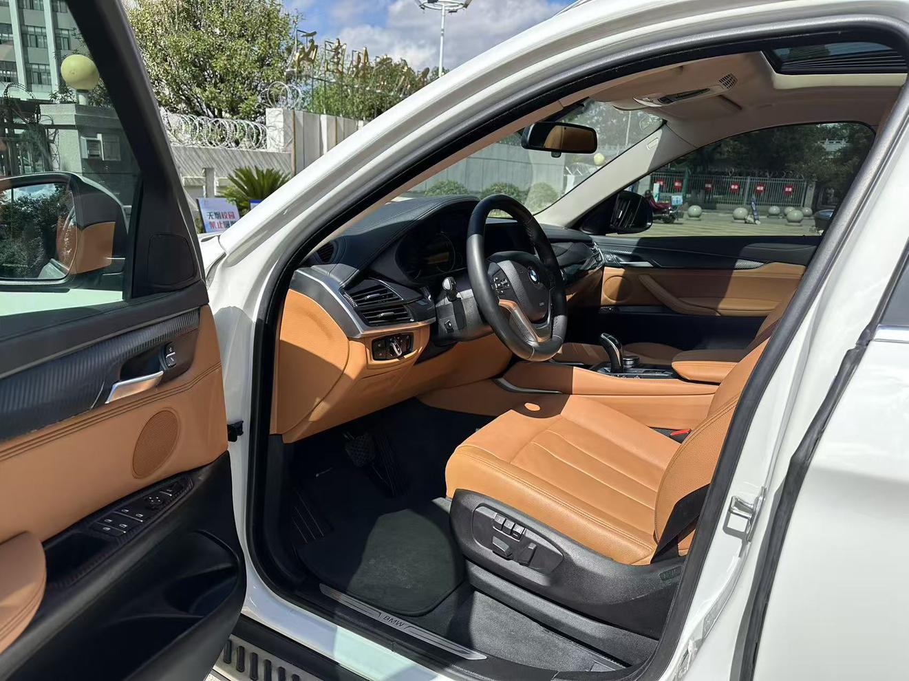 BMW X6 2015 thumb 10