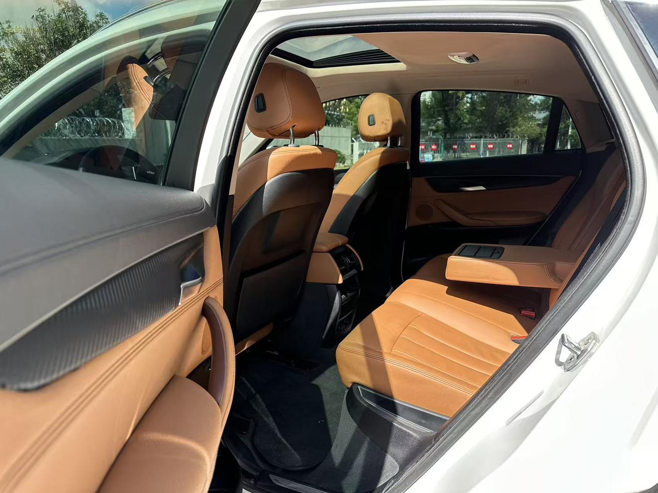 BMW X6 2015 thumb 11