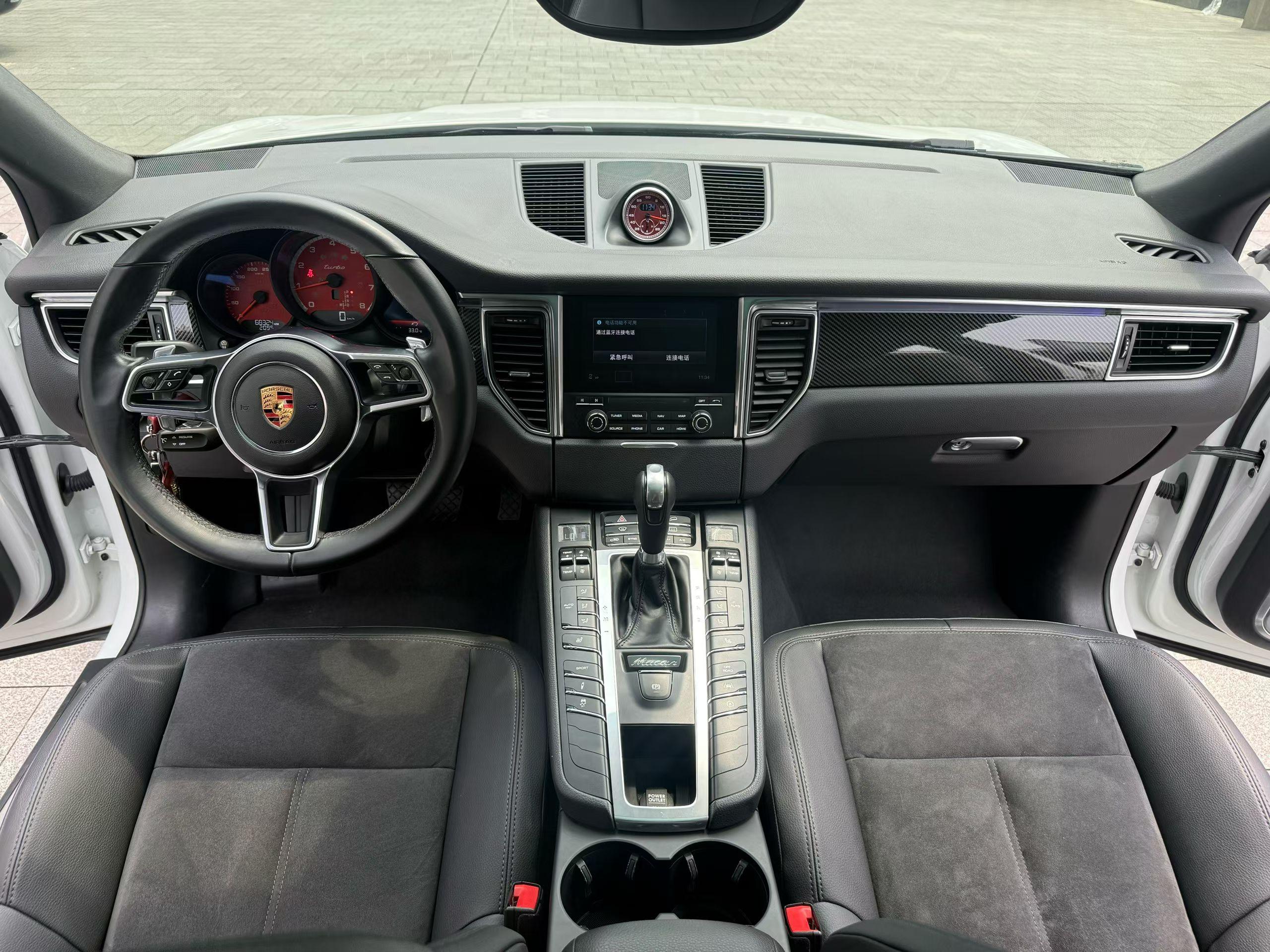 Porsche Macan 2017 thumb 4