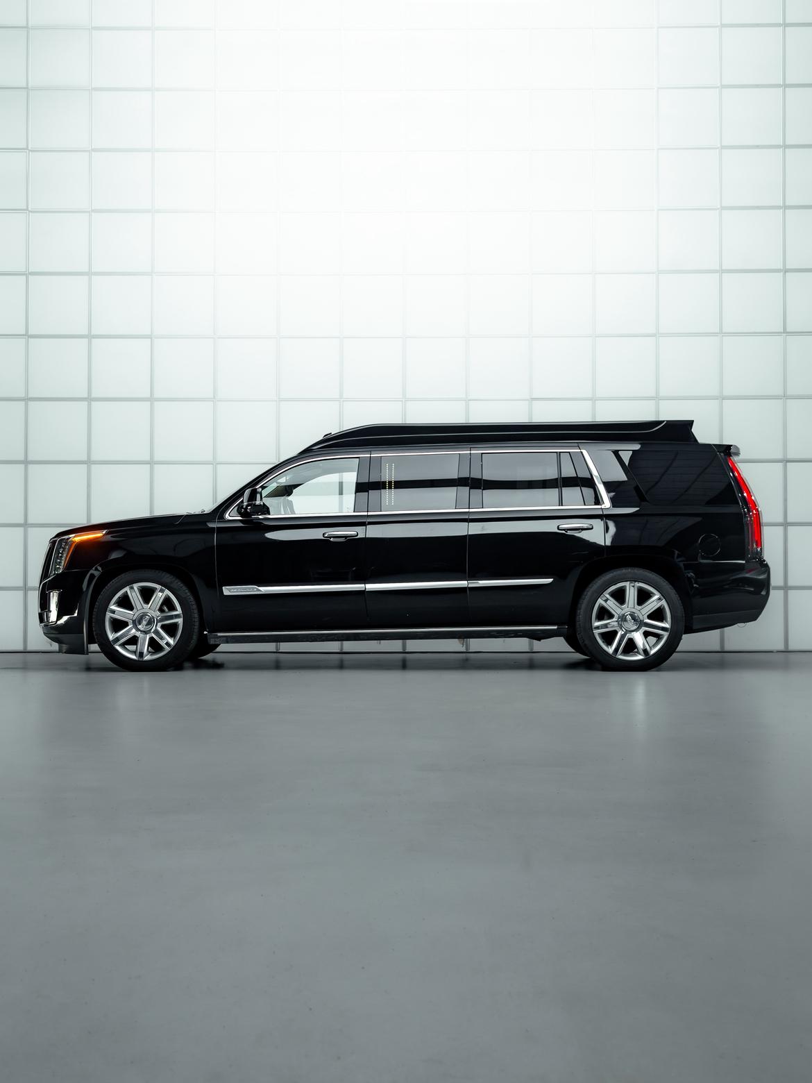 Cadillac Escalade 2016 thumb 2