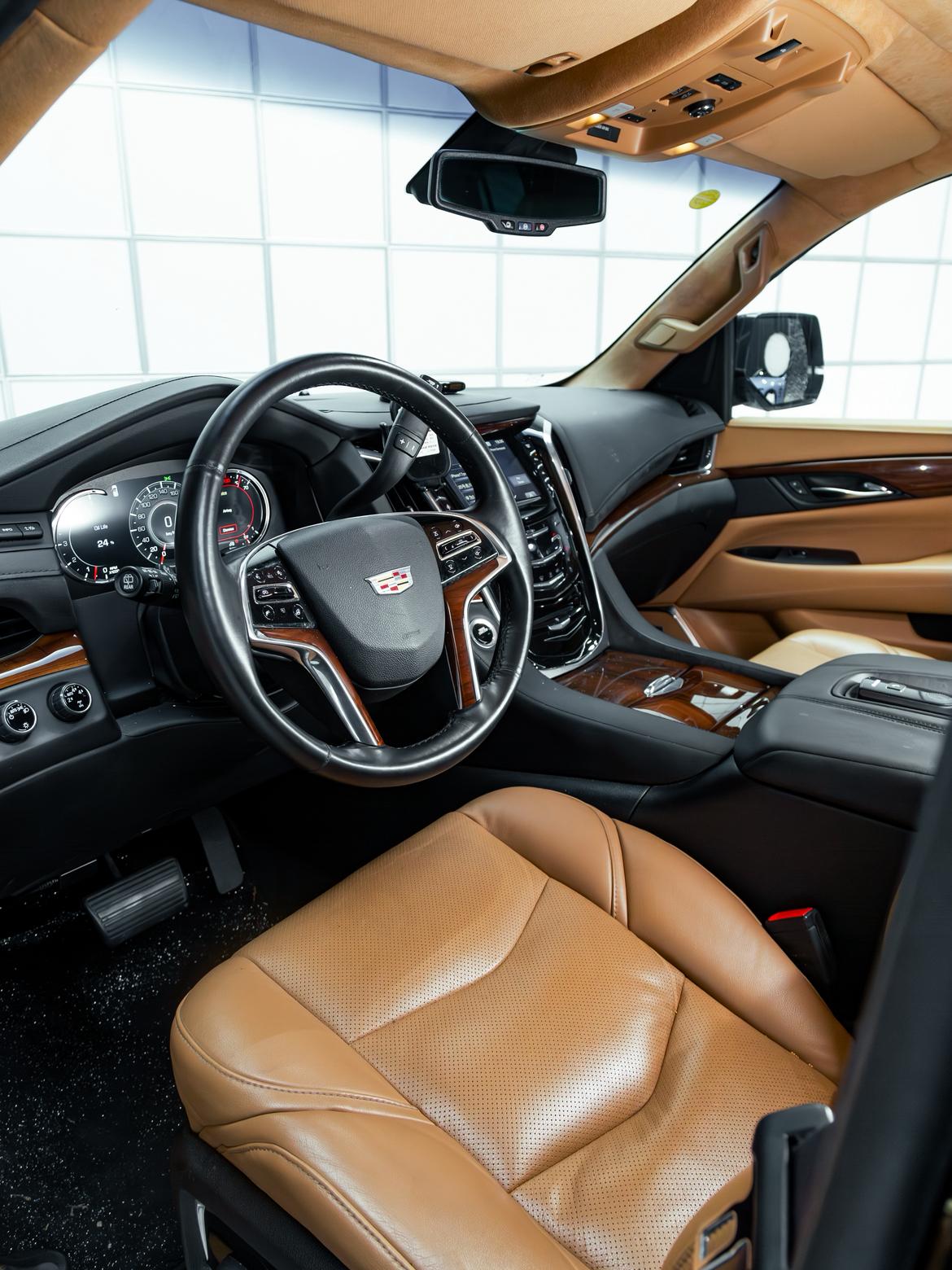 Cadillac Escalade 2016 thumb 12