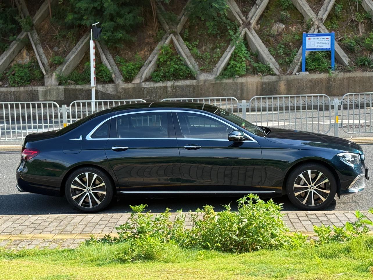 Mercedes-Benz E-Класс 2023 thumb 5