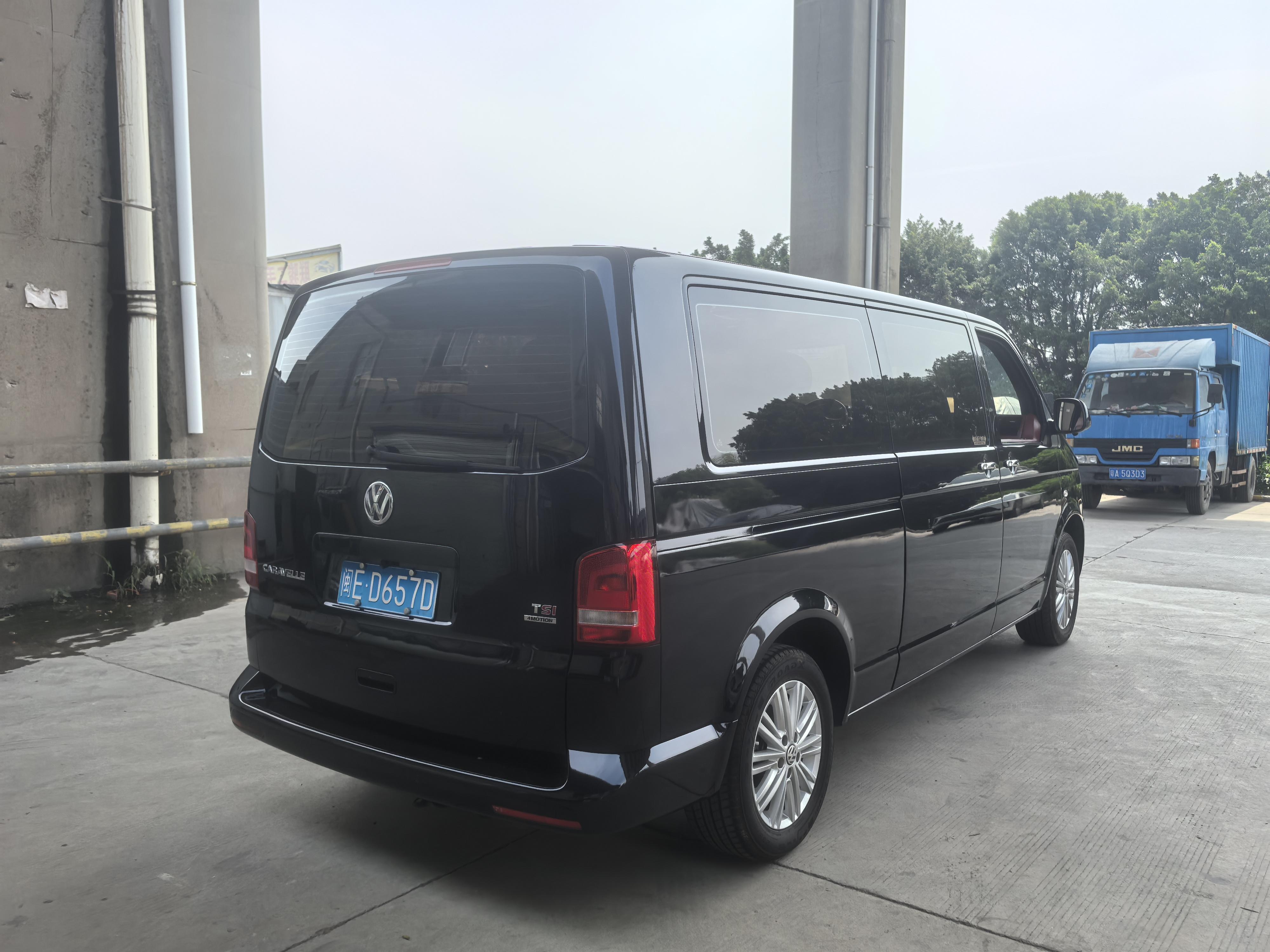Volkswagen Caravelle 2016 thumb 2