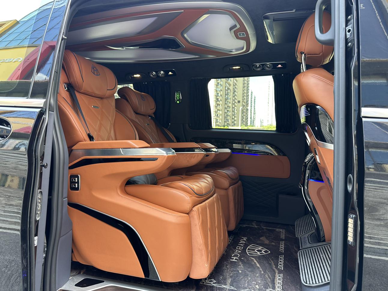 Mercedes-Benz Wei Ting 2023 thumb 2