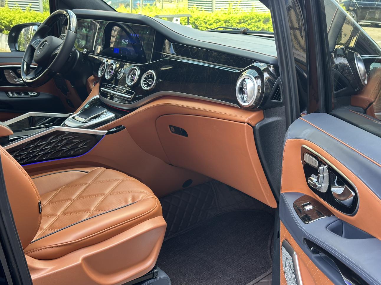 Mercedes-Benz Wei Ting 2023 thumb 6