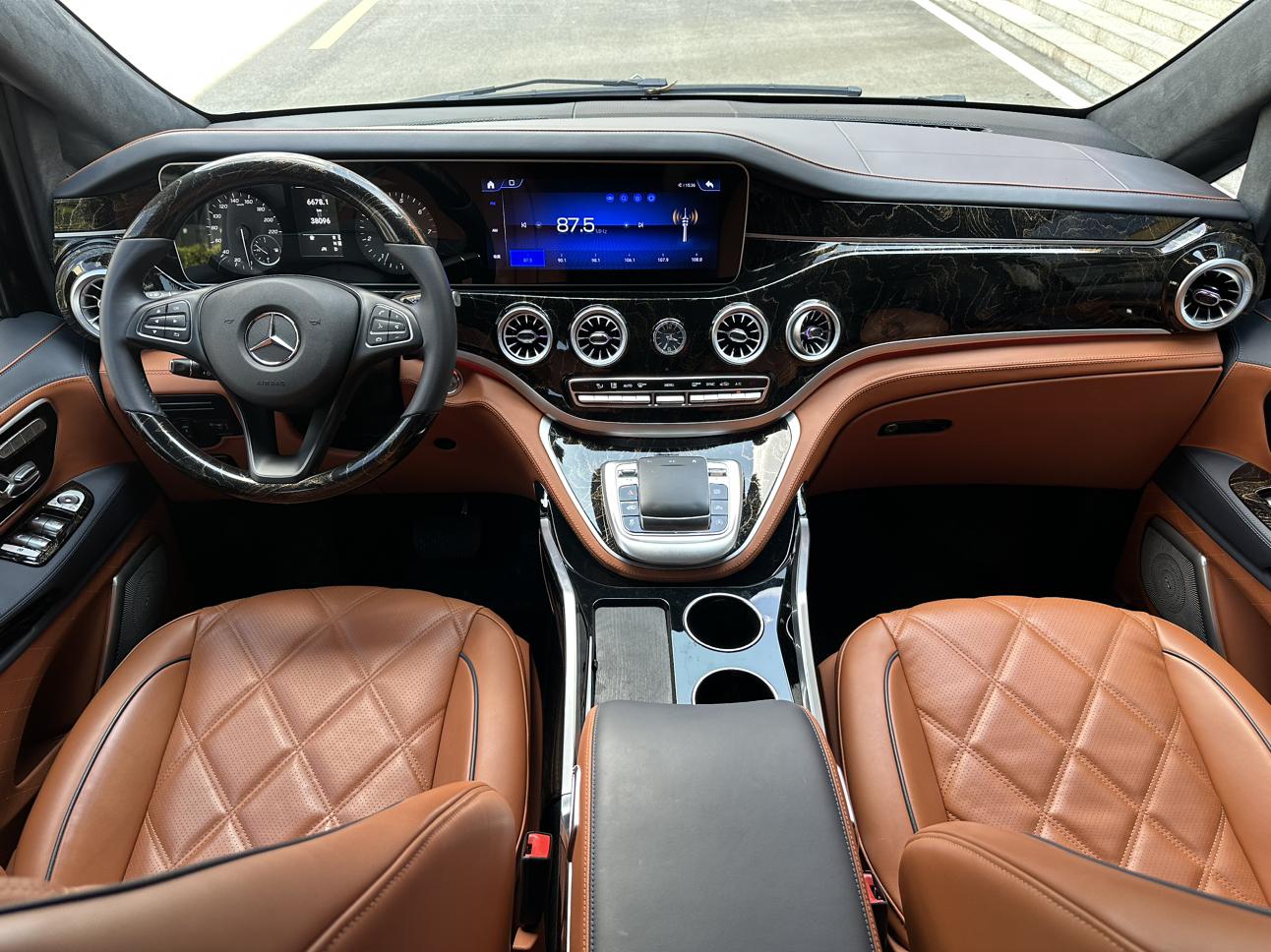 Mercedes-Benz Wei Ting 2023 thumb 7