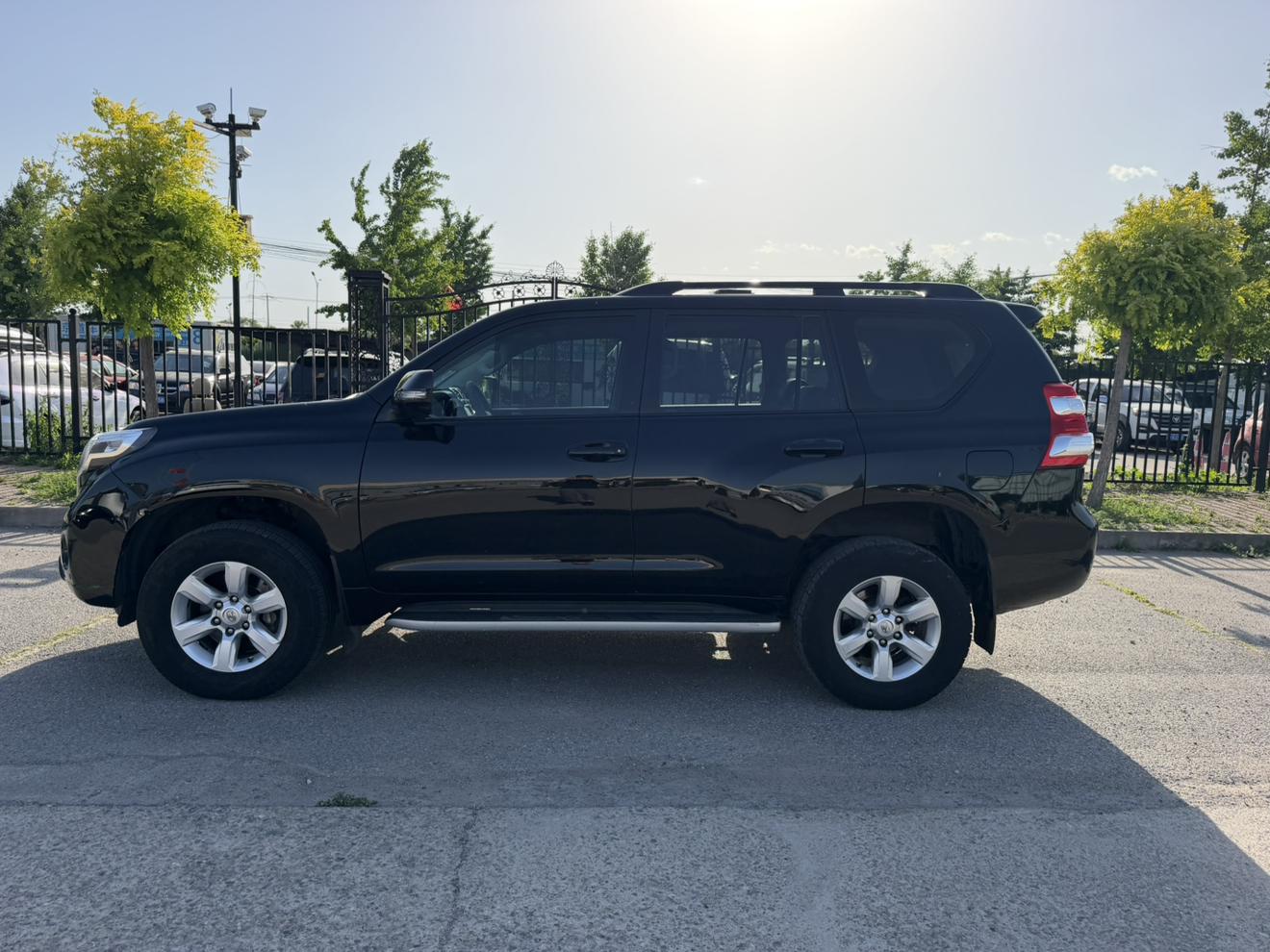 Toyota Land Cruiser Prado 2014 thumb 2