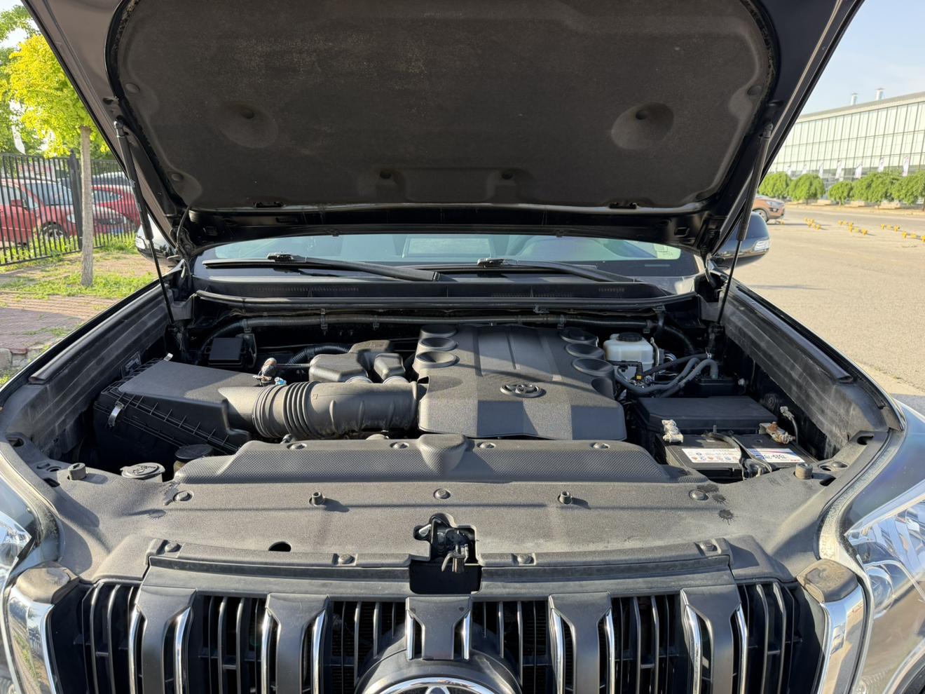 Toyota Land Cruiser Prado 2014 thumb 7