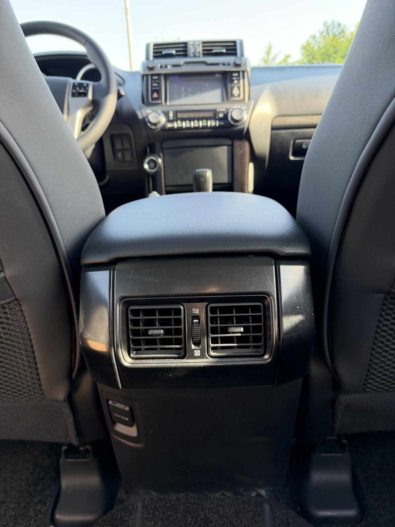 Toyota Land Cruiser Prado 2014 thumb 12
