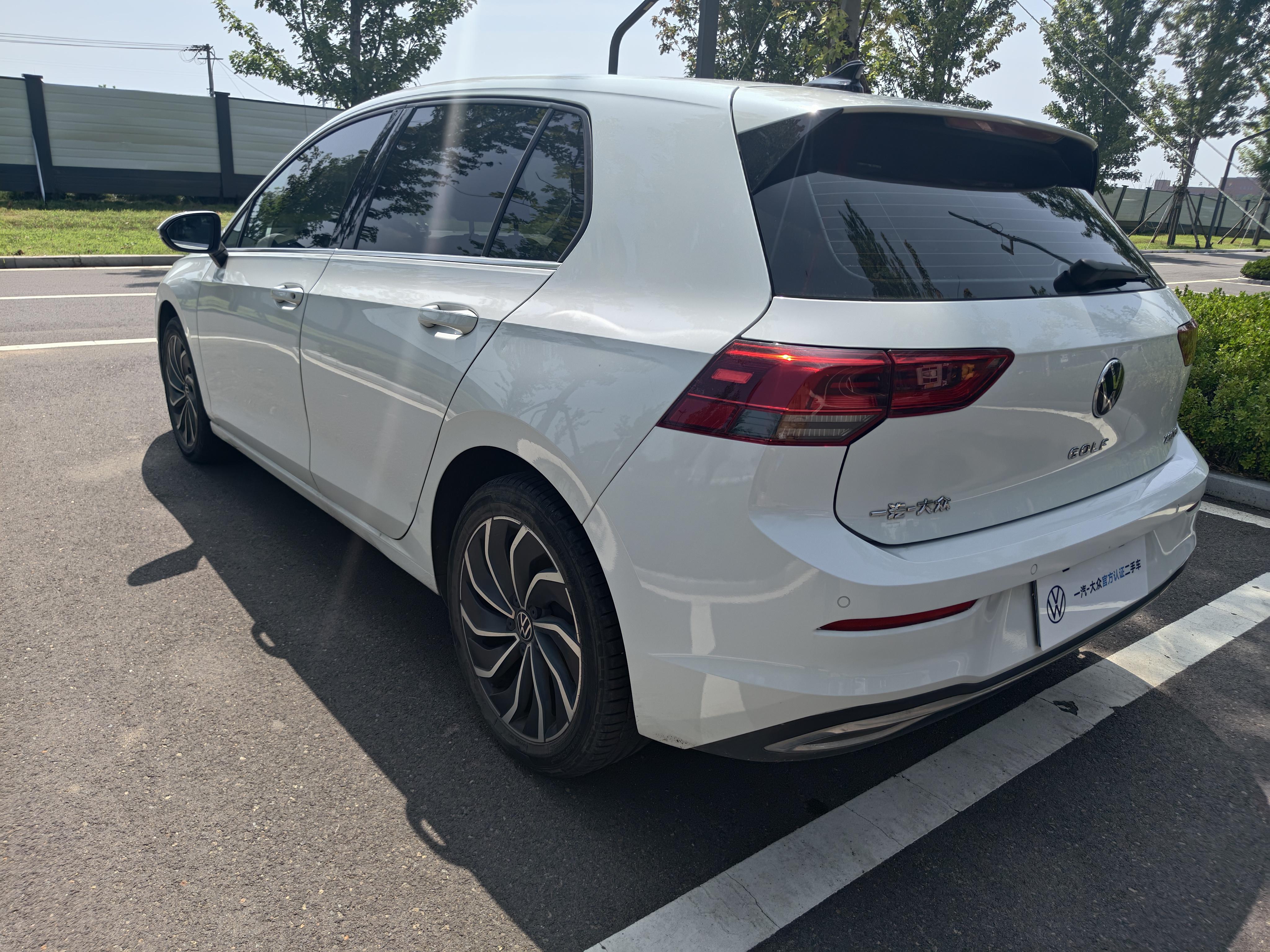 Volkswagen Golf Sportsvan 2024 thumb 2