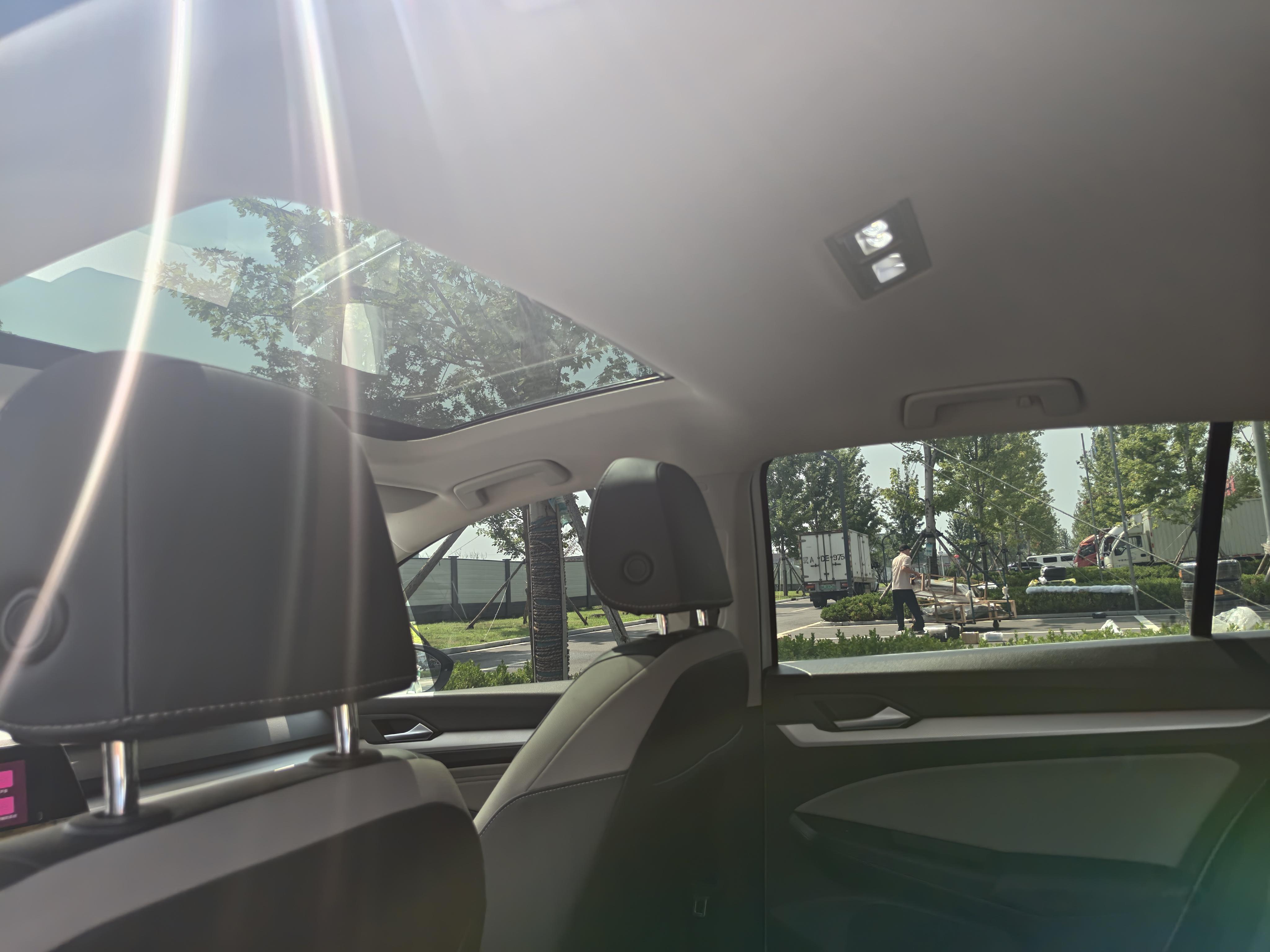 Volkswagen Golf Sportsvan 2024 thumb 6