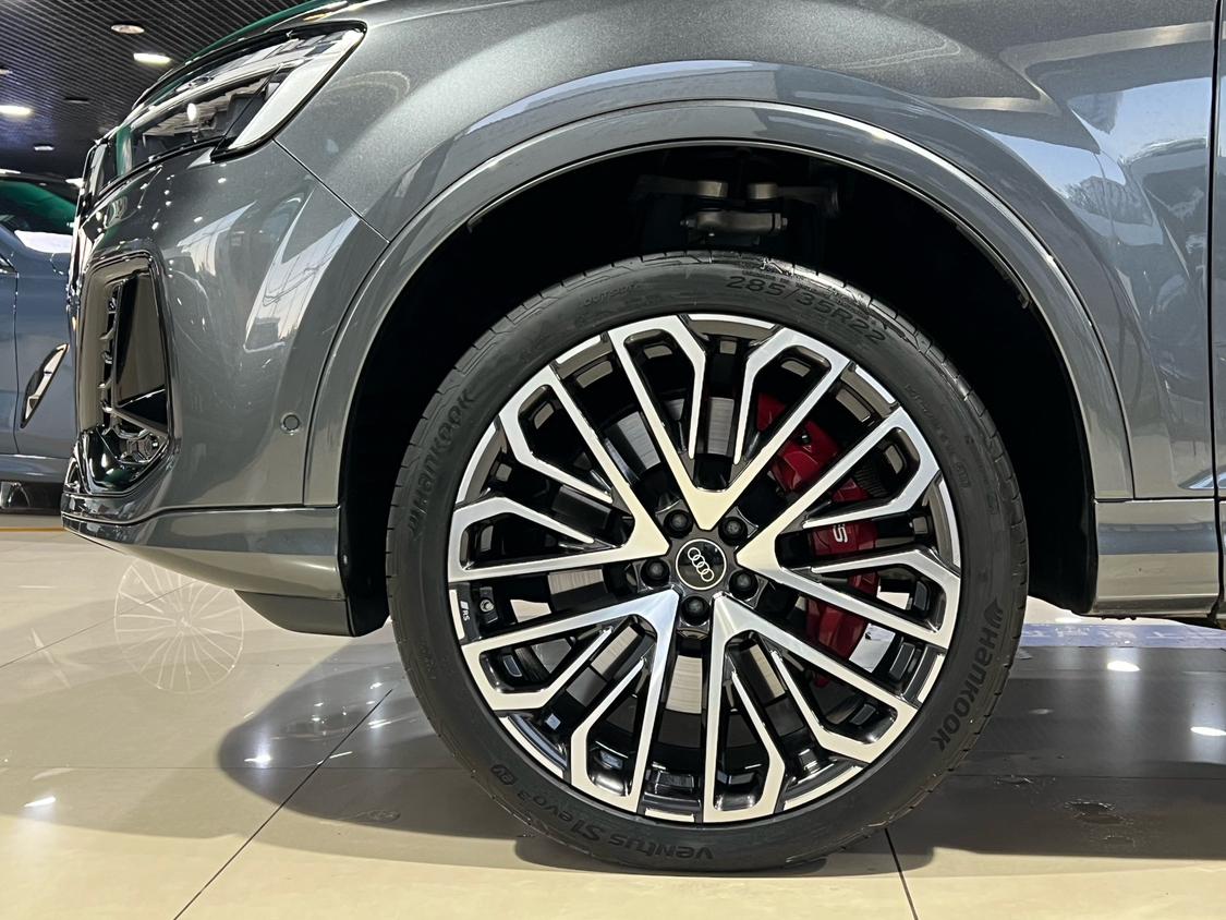 Audi SQ7 2024 thumb 10