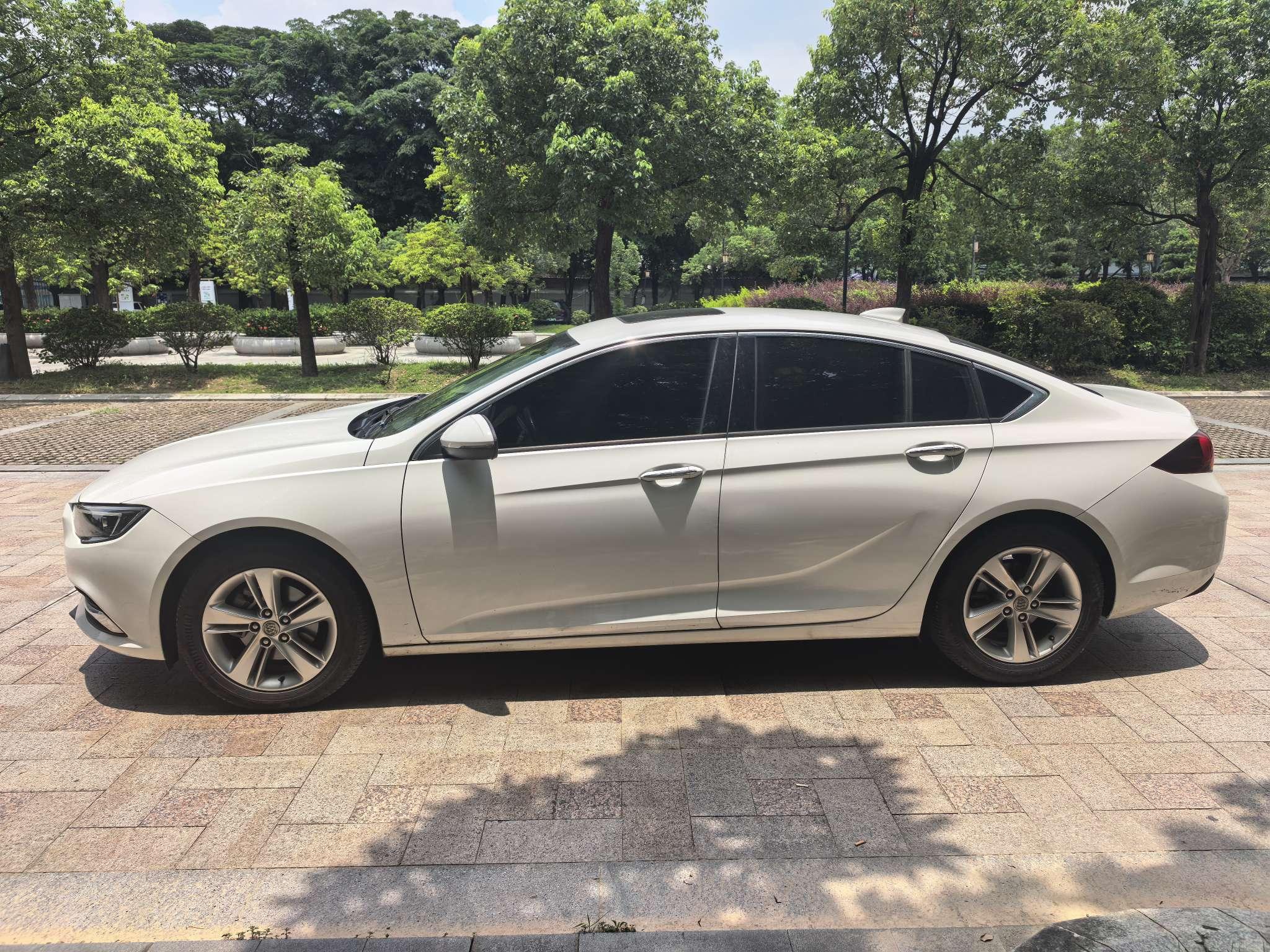 Buick Regal 2017 thumb 2
