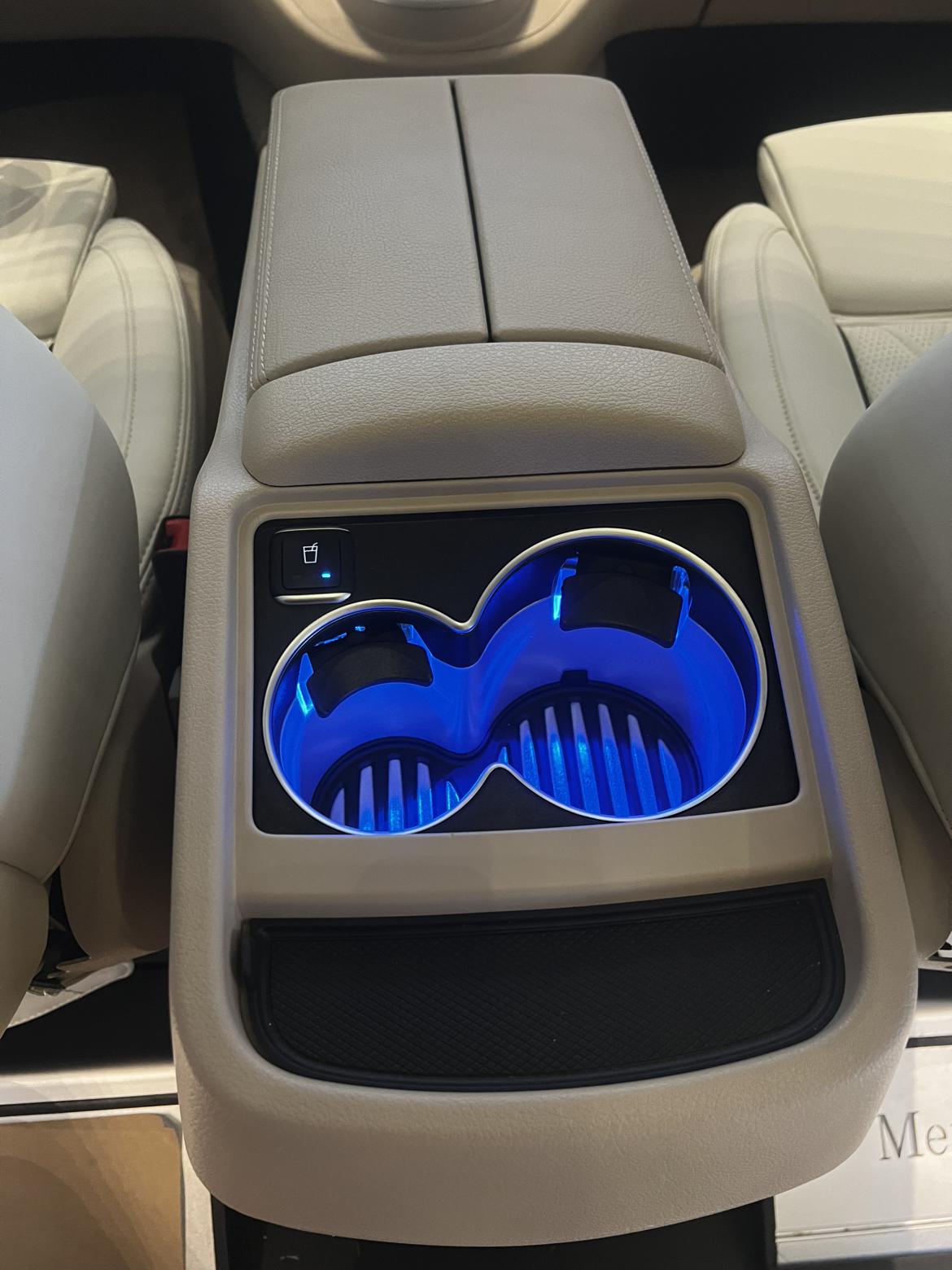 Mercedes-Benz V-Класс 2022 thumb 5