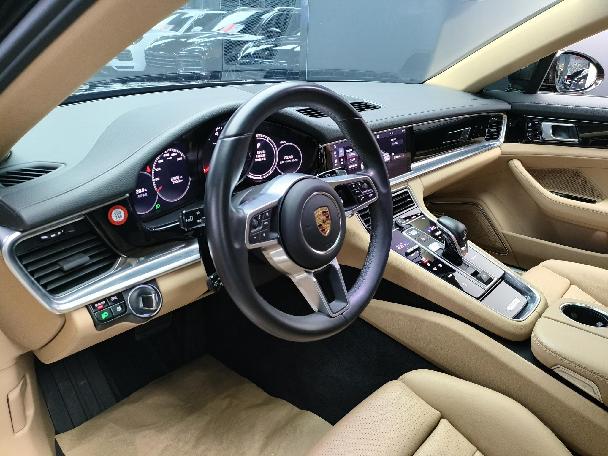 Porsche Panamera 2019 thumb 10