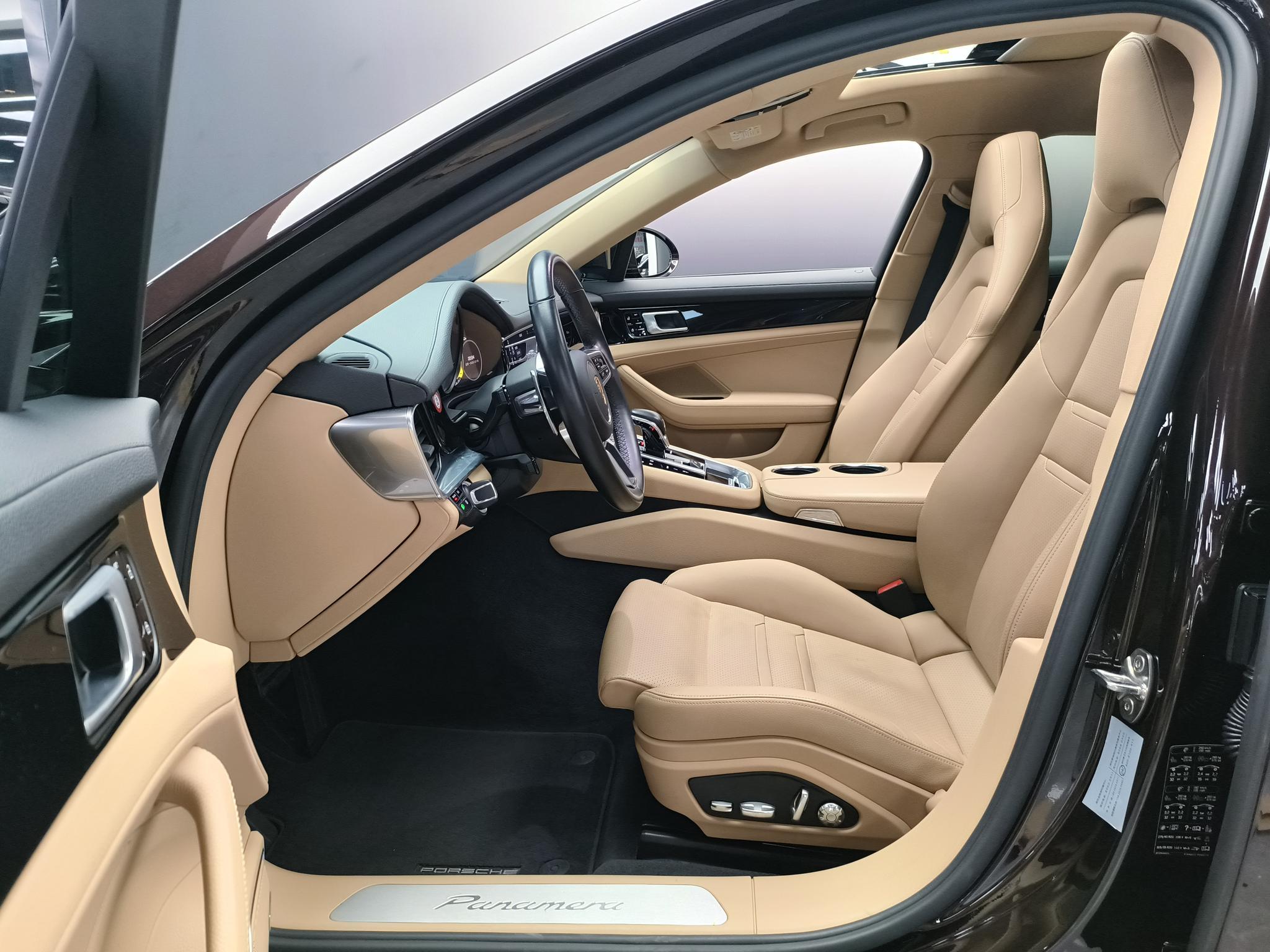 Porsche Panamera 2019 thumb 11