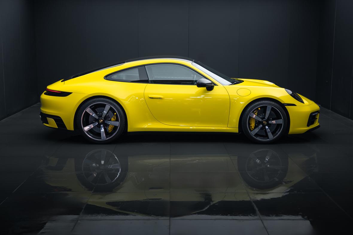 Porsche 911 2022 thumb 5