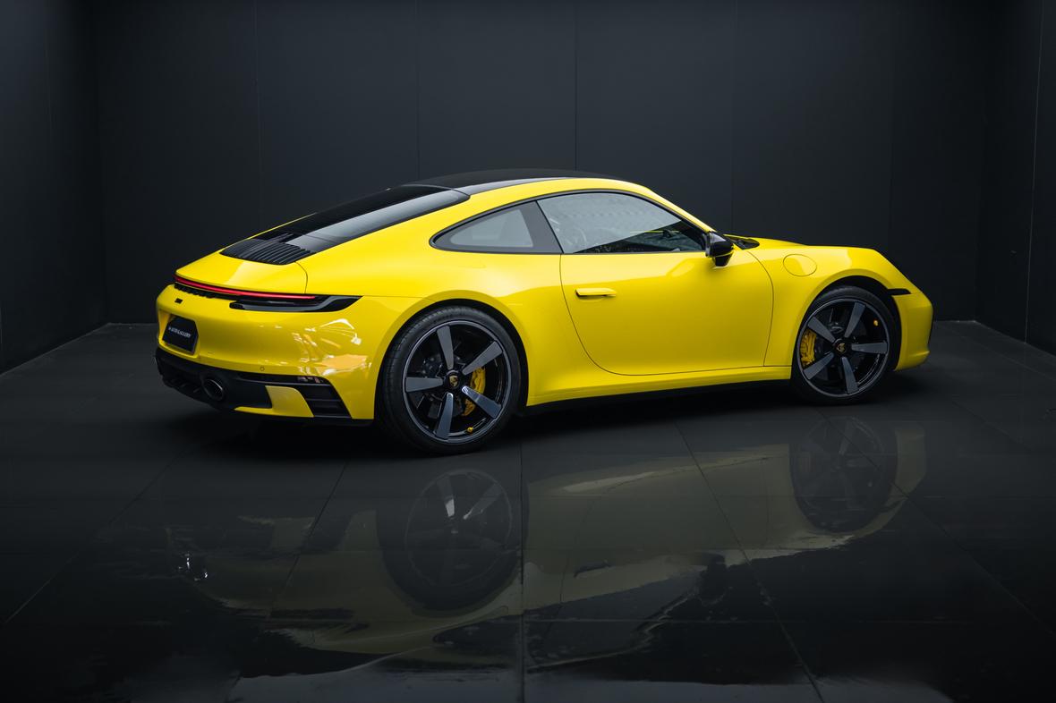 Porsche 911 2022 thumb 9