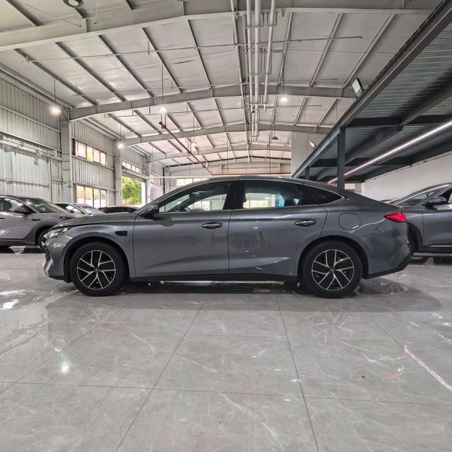 BYD Qin L DM 2025 thumb 11