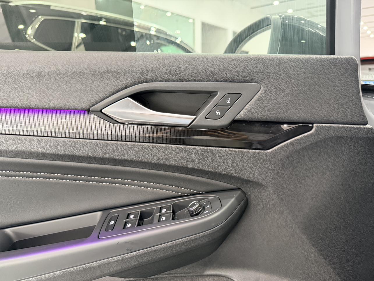 Volkswagen Golf Sportsvan 2021 thumb 5